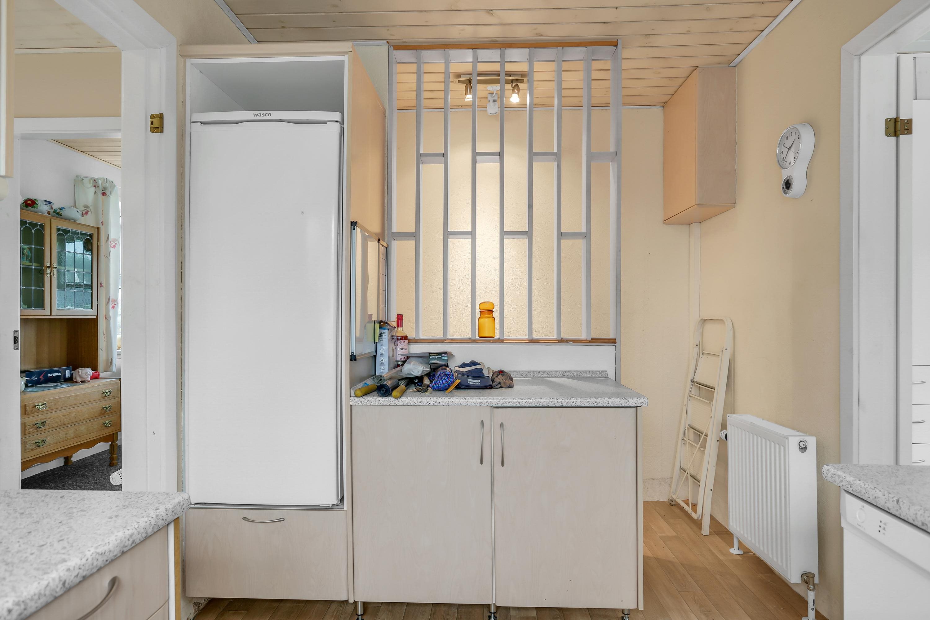 Fremhævet køkken billede i fuldskærmstilstand. Billede af Kirkevej 241, Tolne, 9870 Sindal