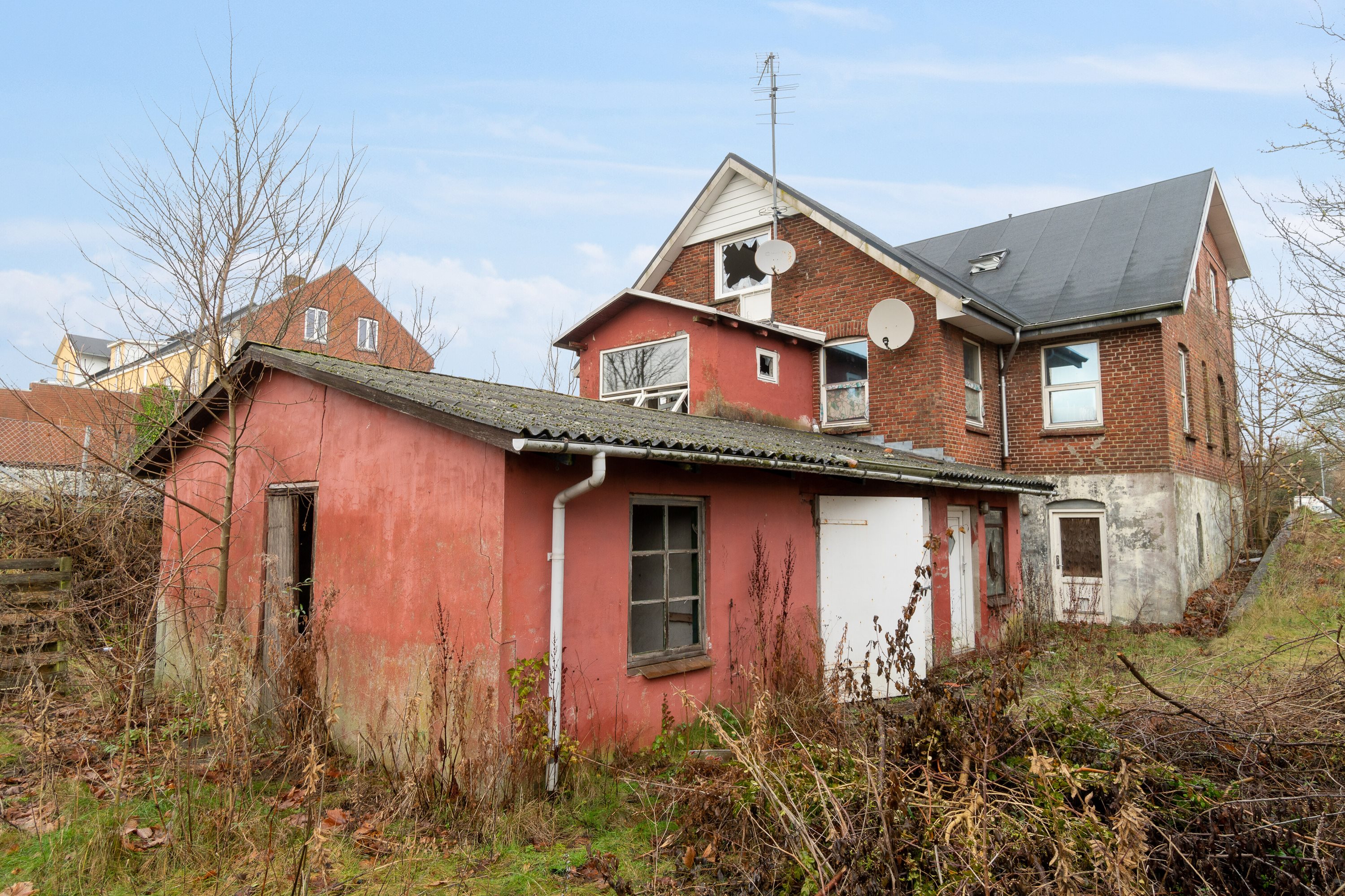 Miniaturebillede 2: set fra haven. Billede af Østergade 2, 9510 Arden