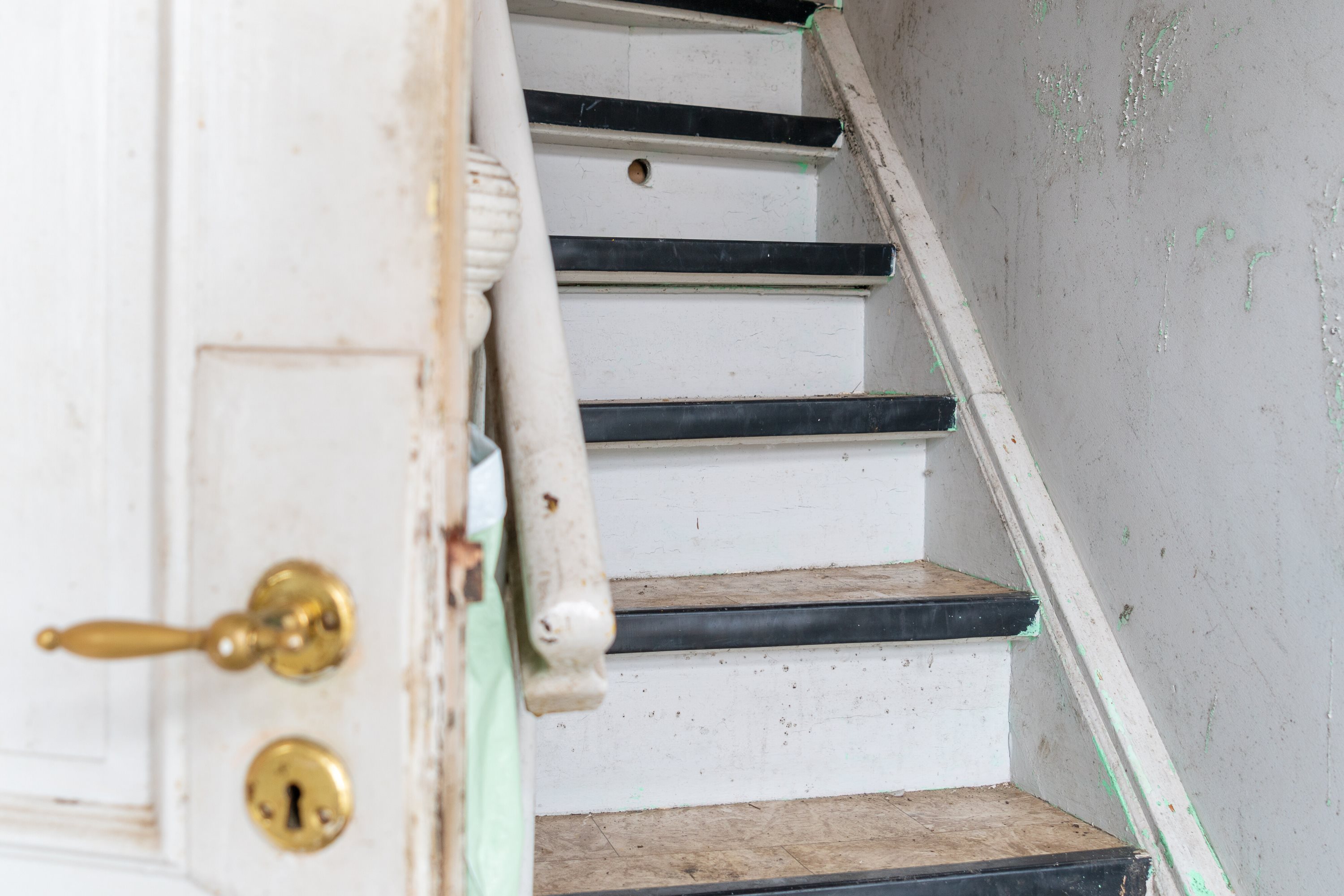 Fremhævet trappe billede i fuldskærmstilstand. Billede af Østergade 2, 9510 Arden