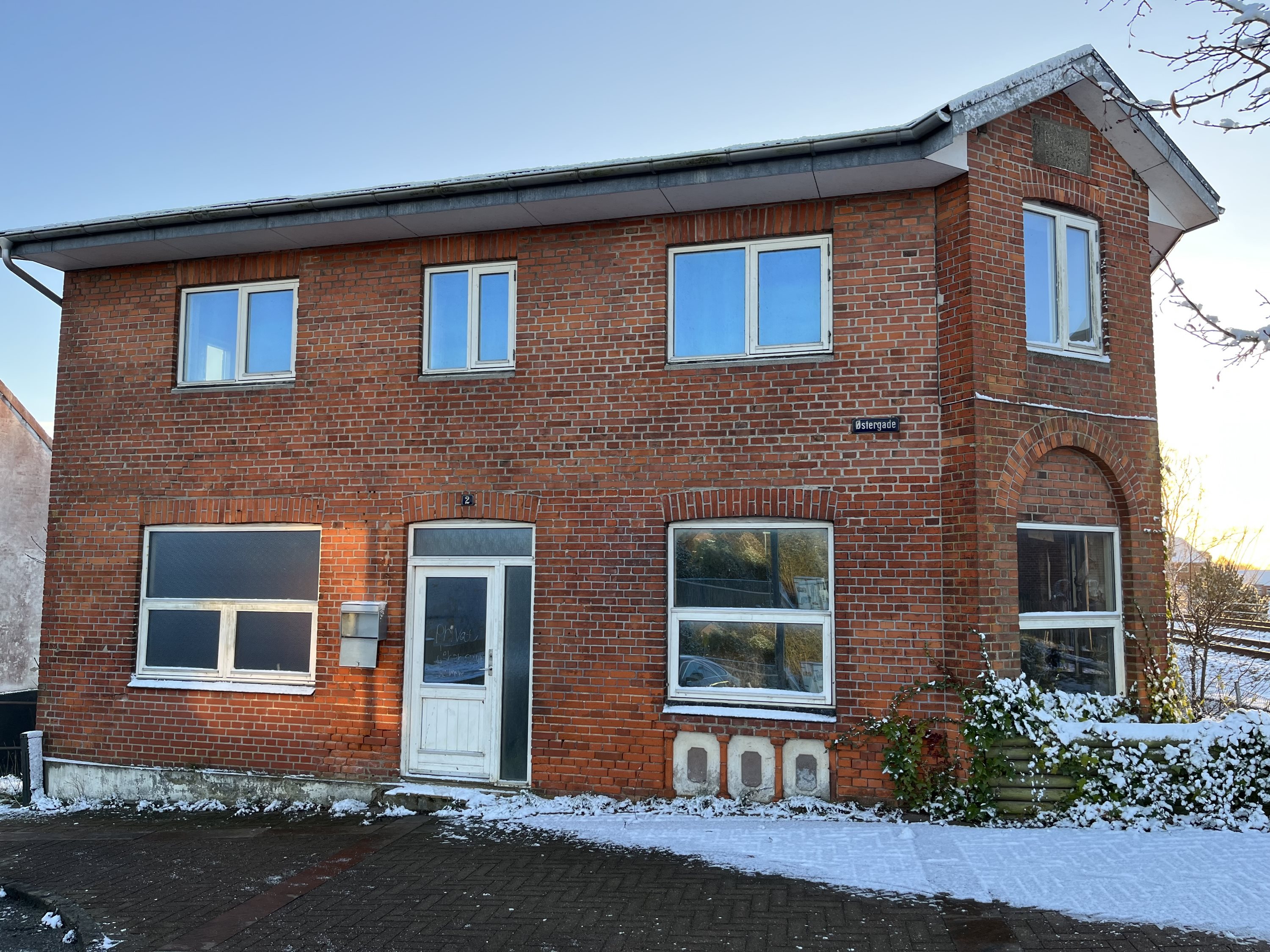 Fremhævet andet billede i fuldskærmstilstand. Billede af Østergade 2, 9510 Arden