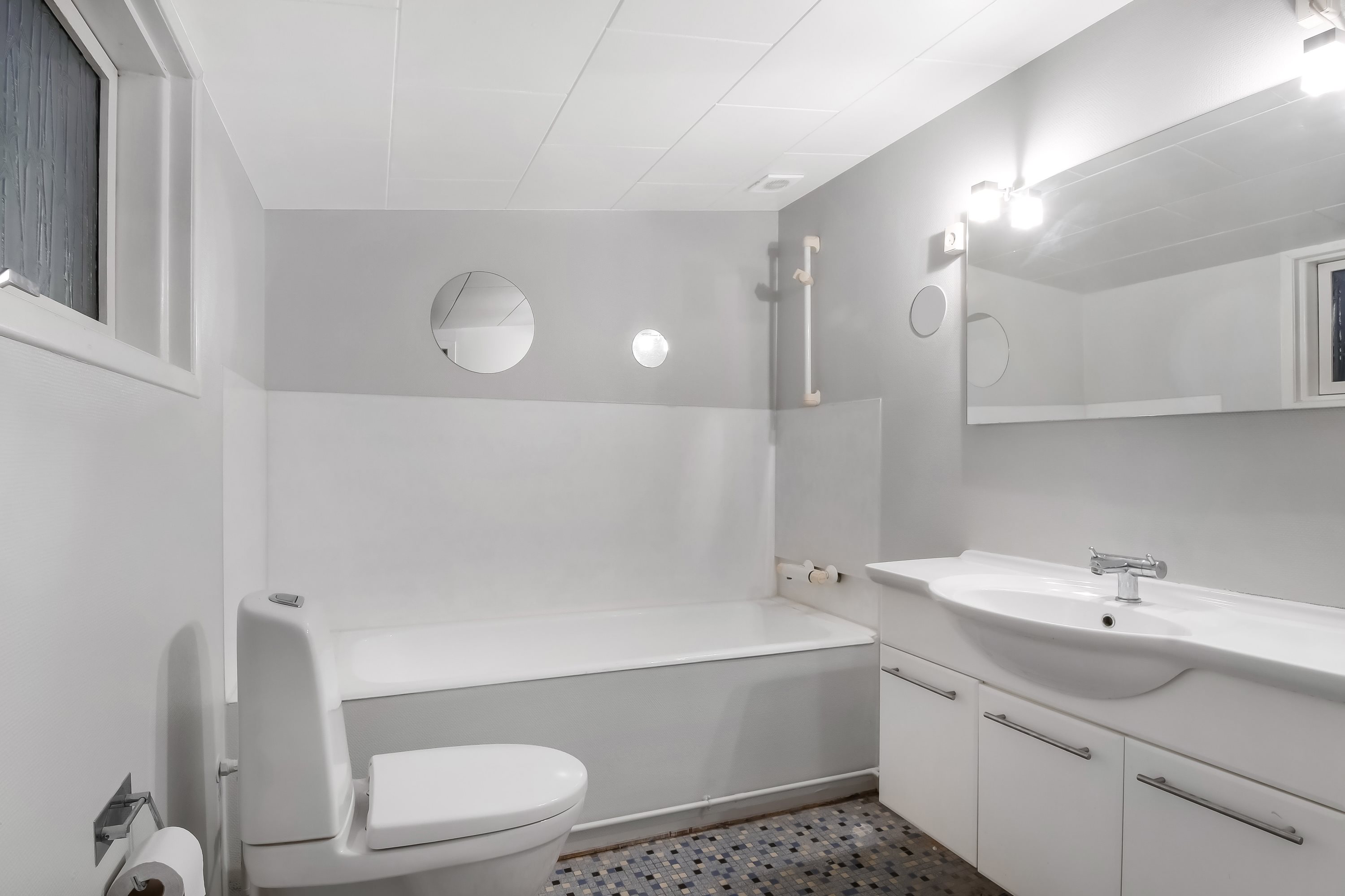 Fremhævet badeværelse billede i fuldskærmstilstand. Billede af Holmegade 10, 6990 Ulfborg