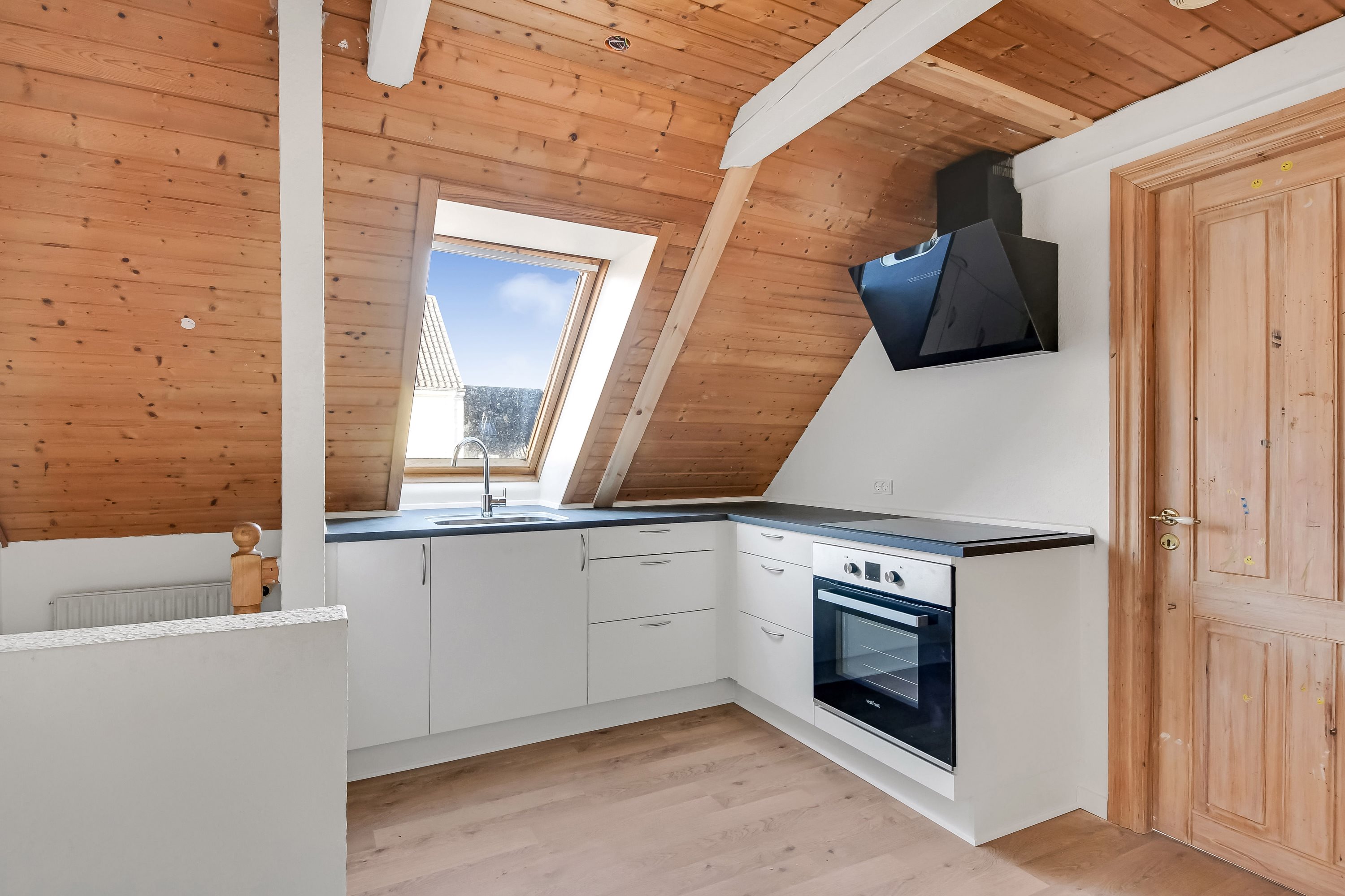 Fremhævet køkken billede i fuldskærmstilstand. Billede af Holmegade 10, 6990 Ulfborg