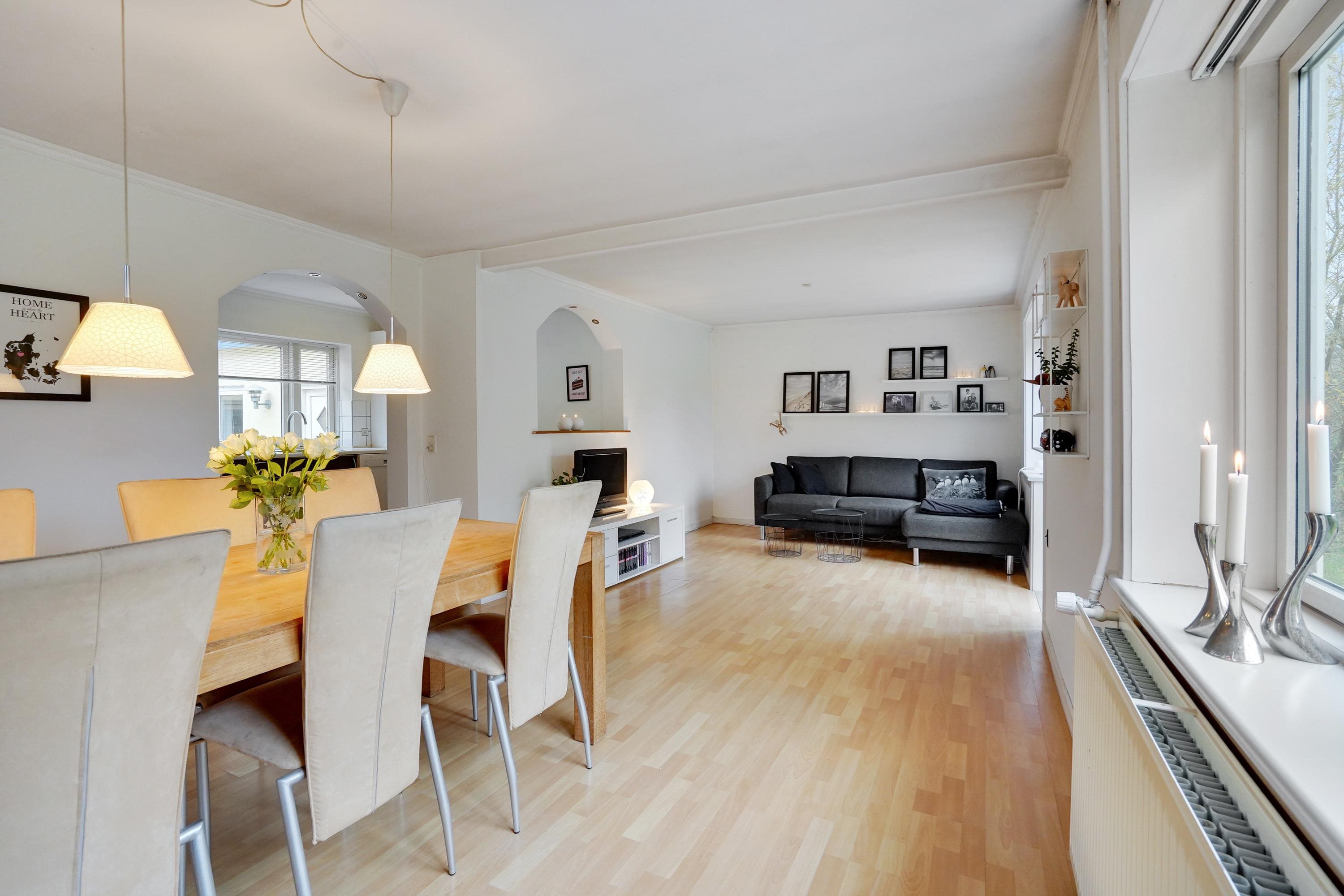 Fremhævet alrum billede i fuldskærmstilstand. Billede af Næskærbrovej 5, Gølstrup, 9480 Løkken