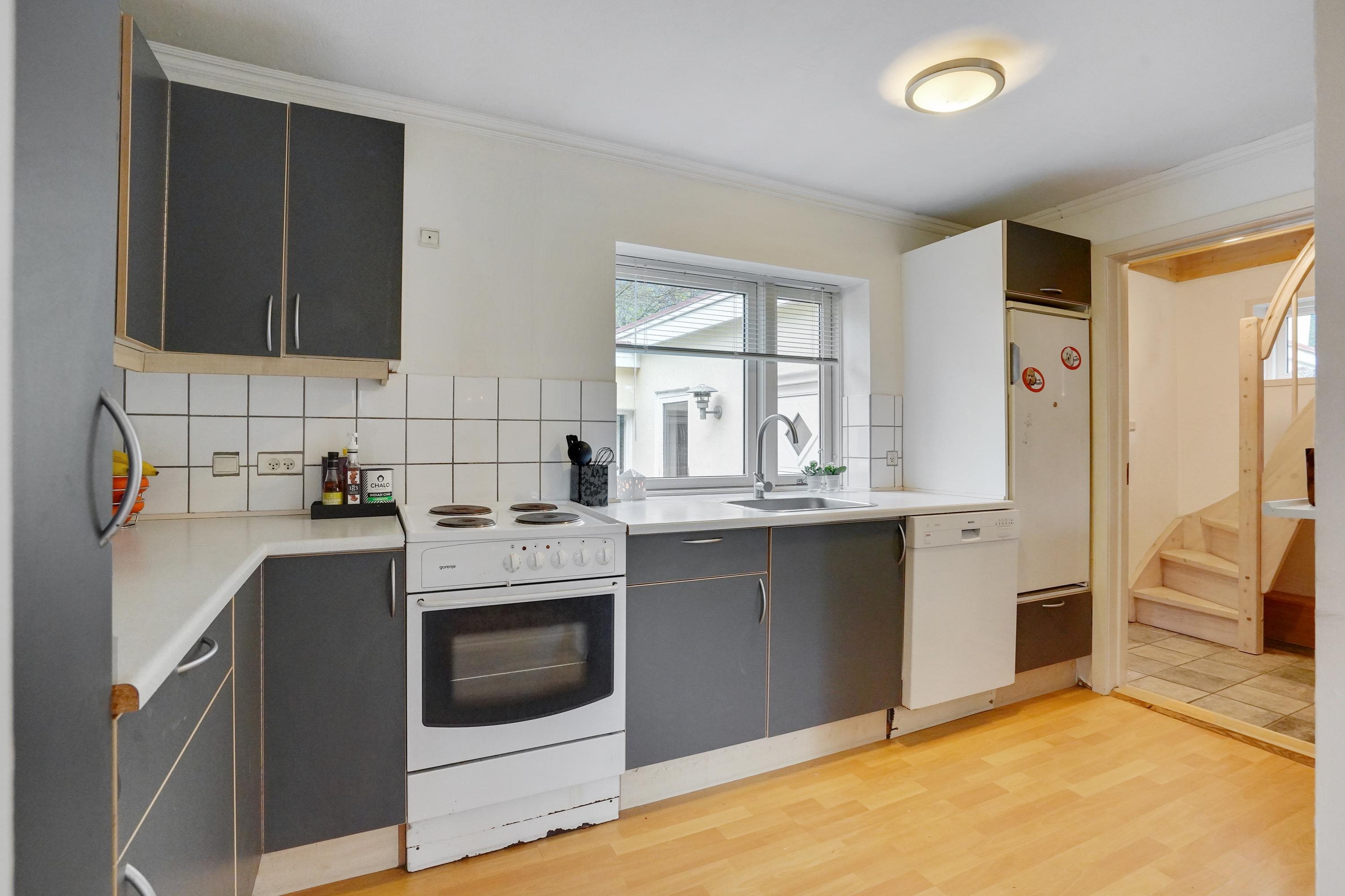 Fremhævet køkken billede i fuldskærmstilstand. Billede af Næskærbrovej 5, Gølstrup, 9480 Løkken