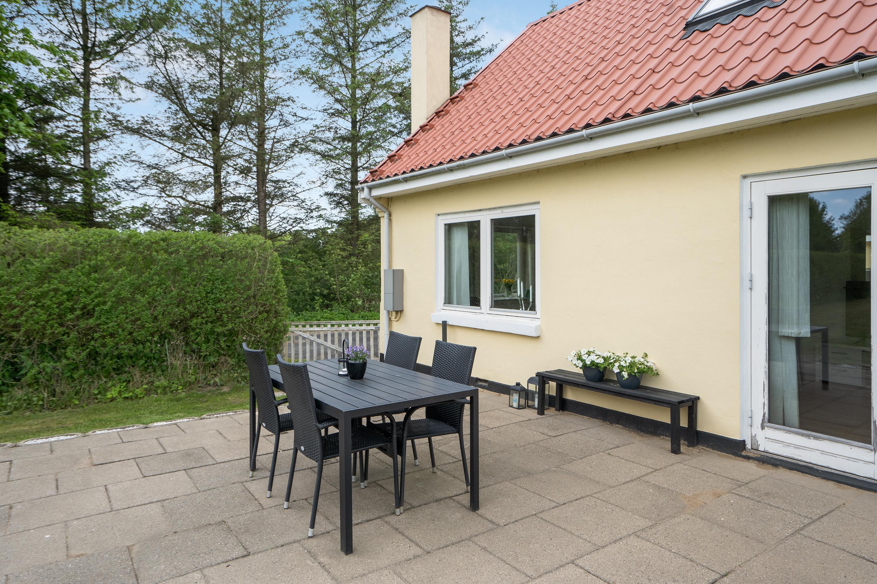 Fremhævet terrasse billede i fuldskærmstilstand. Billede af Næskærbrovej 5, Gølstrup, 9480 Løkken