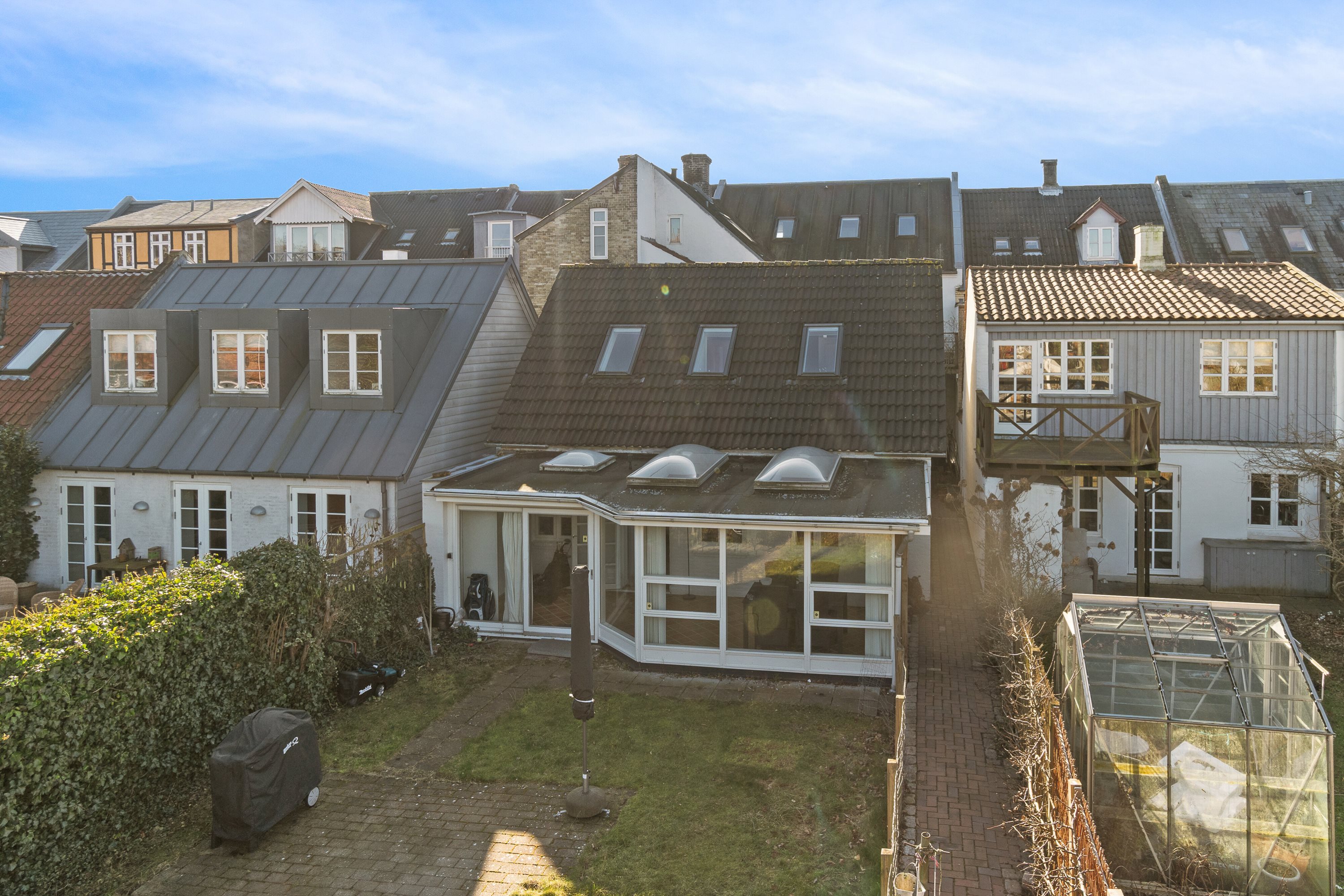 Fremhævet set fra haven billede i fuldskærmstilstand. Billede af Skt. Knuds Gade 14B, 5000 Odense C