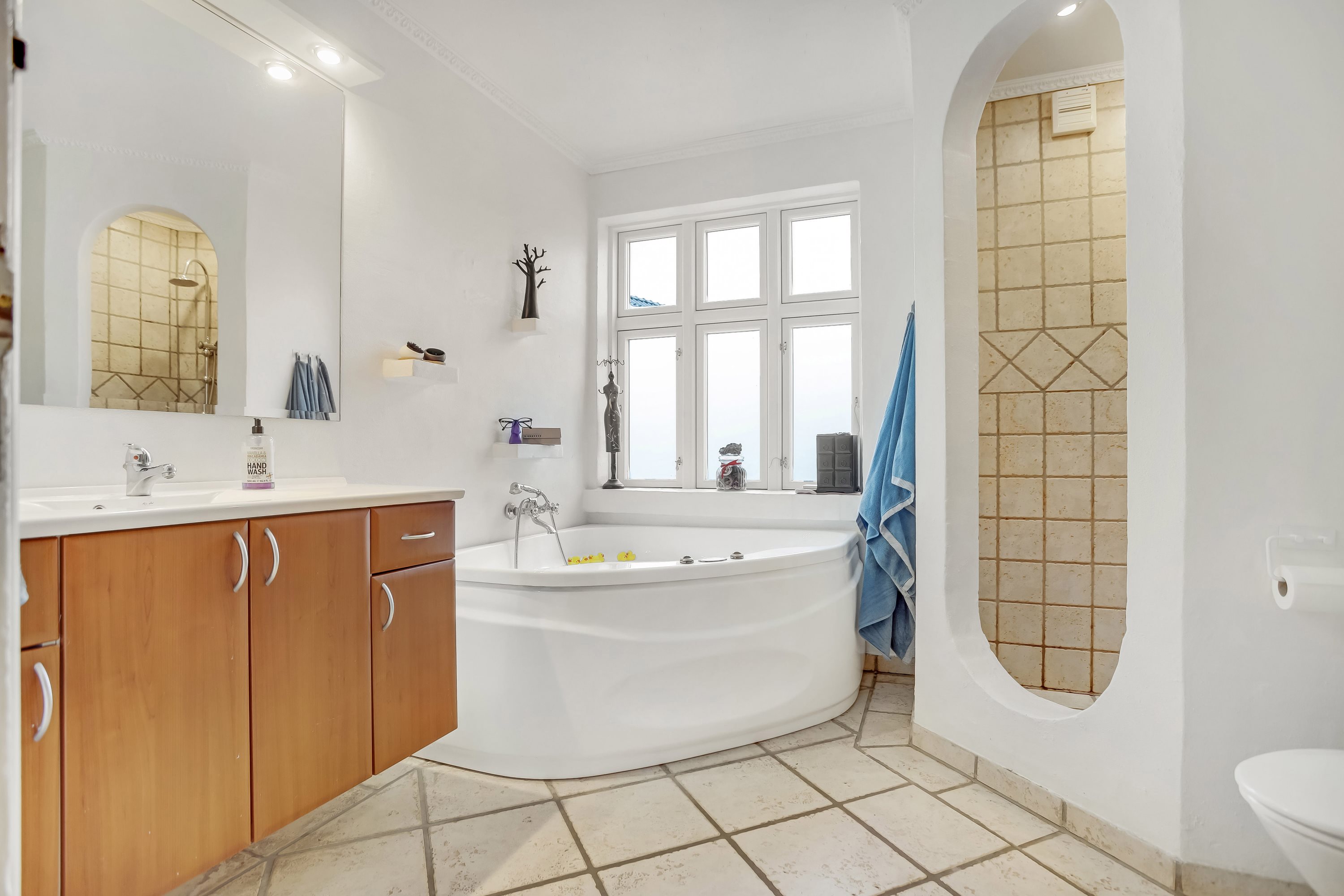 Fremhævet badeværelse billede i fuldskærmstilstand. Billede af Hygumvej 19, Hygum, 7300 Jelling