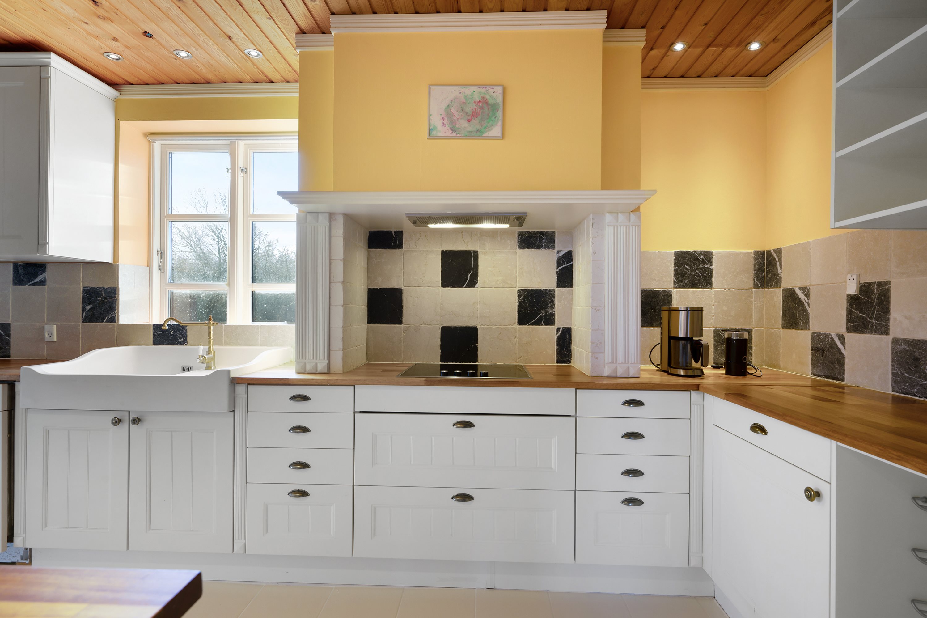 Fremhævet køkken billede i fuldskærmstilstand. Billede af Rougsøvej 237, Udbyhøj, 8950 Ørsted