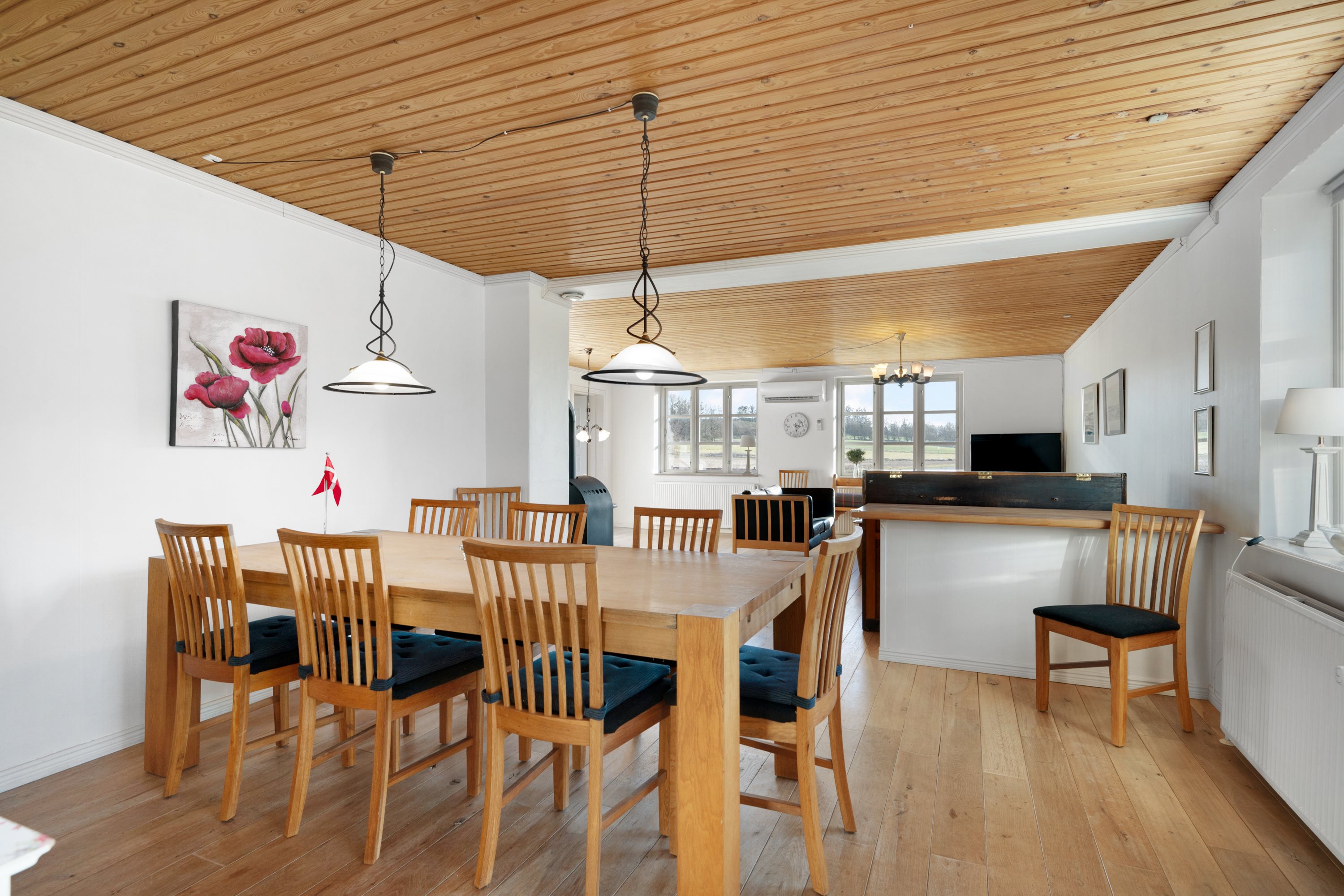 Fremhævet stue billede i fuldskærmstilstand. Billede af Rougsøvej 237, Udbyhøj, 8950 Ørsted