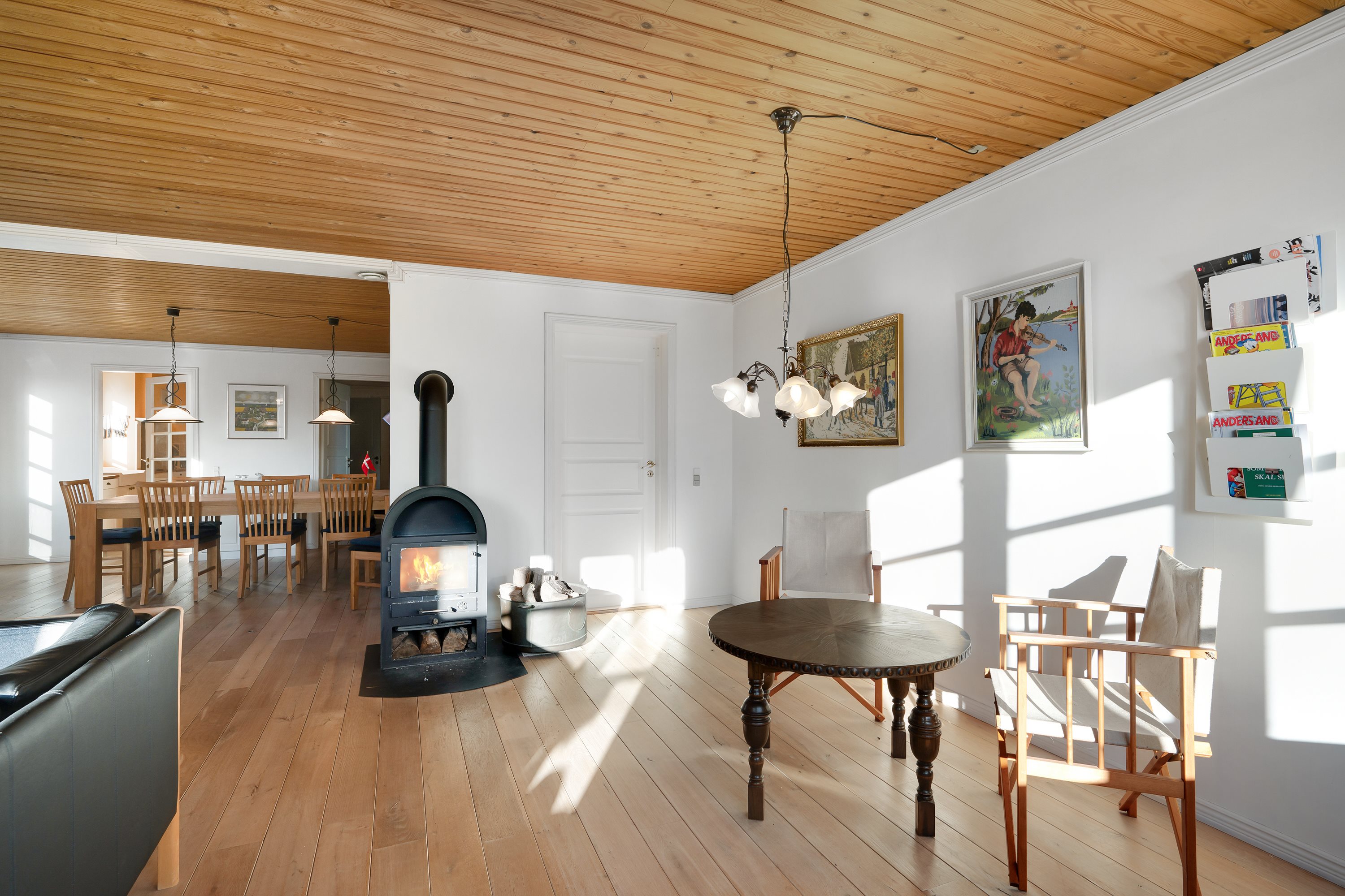 Fremhævet stue billede i fuldskærmstilstand. Billede af Rougsøvej 237, Udbyhøj, 8950 Ørsted