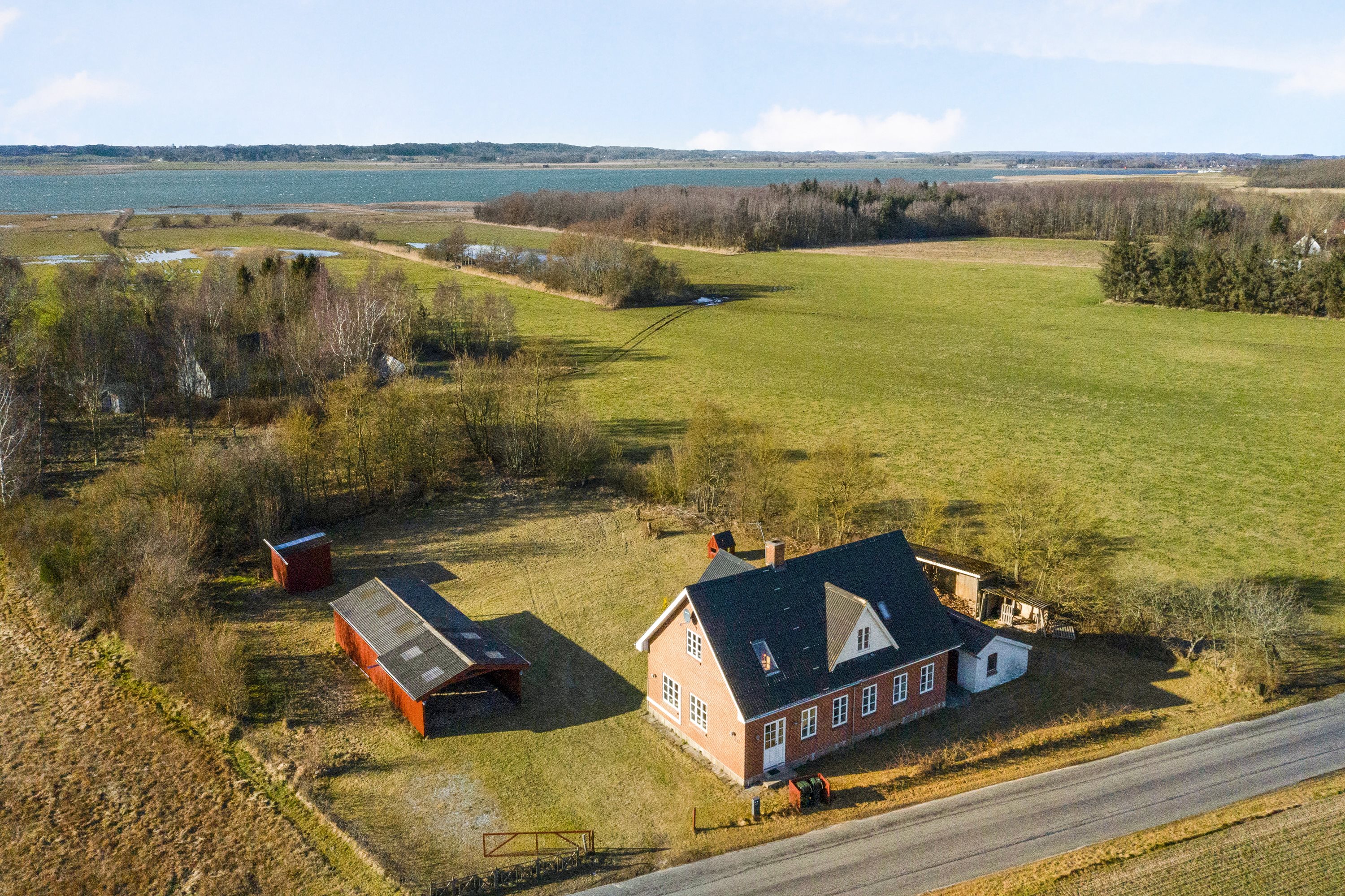 Miniaturebillede 2: luftfoto. Billede af Rougsøvej 237, Udbyhøj, 8950 Ørsted