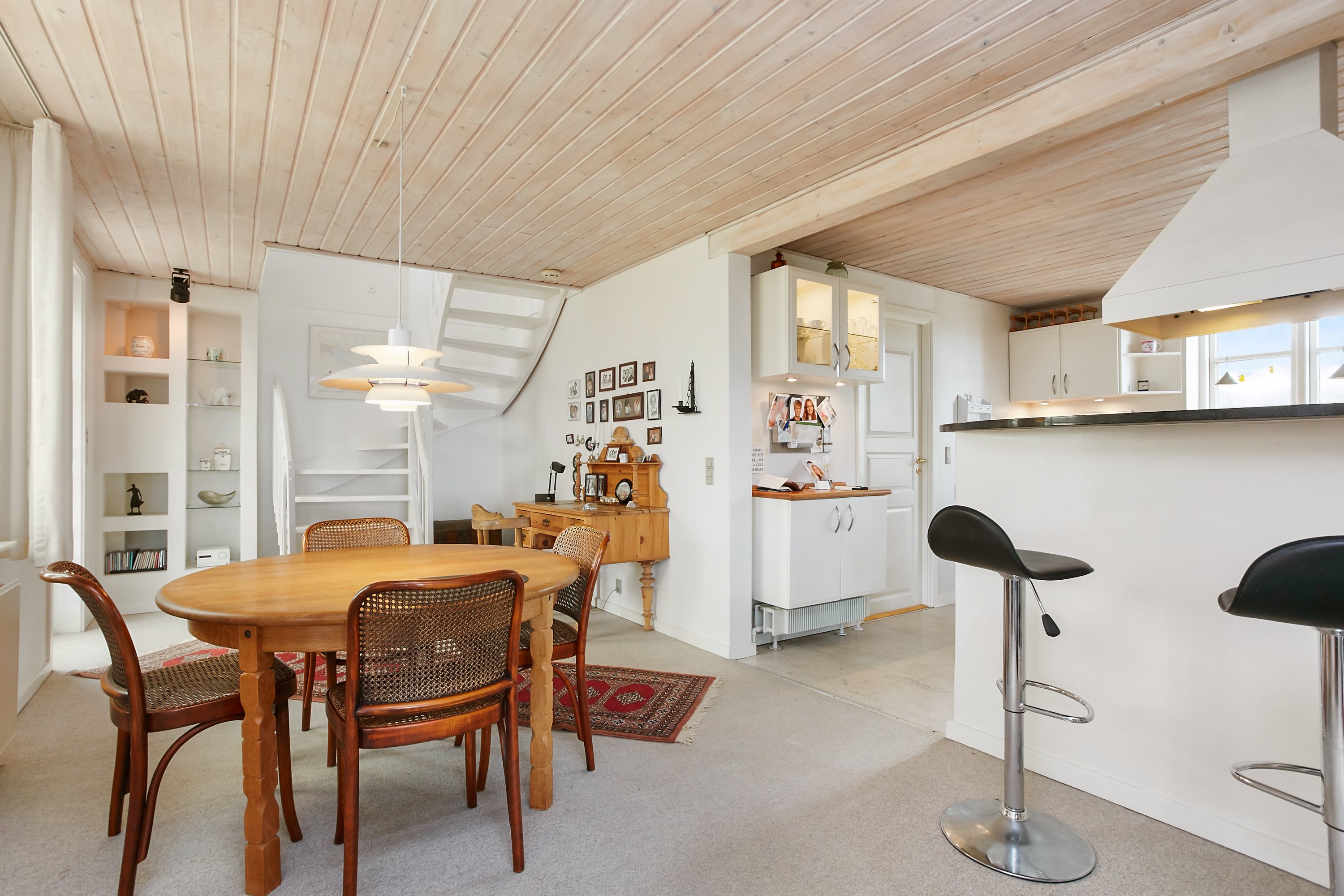 Fremhævet stue billede i fuldskærmstilstand. Billede af Snaptun Strandvej 4, Snaptun, 7130 Juelsminde