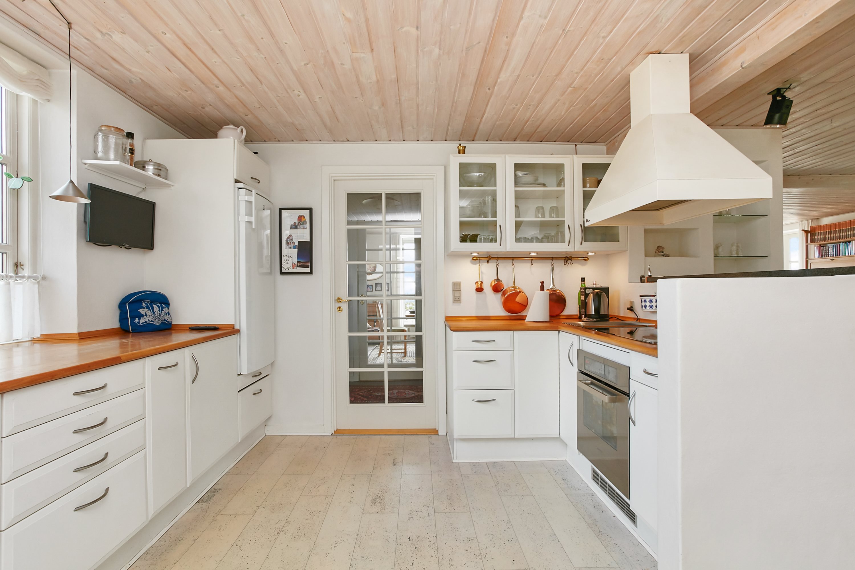 Fremhævet køkken billede i fuldskærmstilstand. Billede af Snaptun Strandvej 4, Snaptun, 7130 Juelsminde