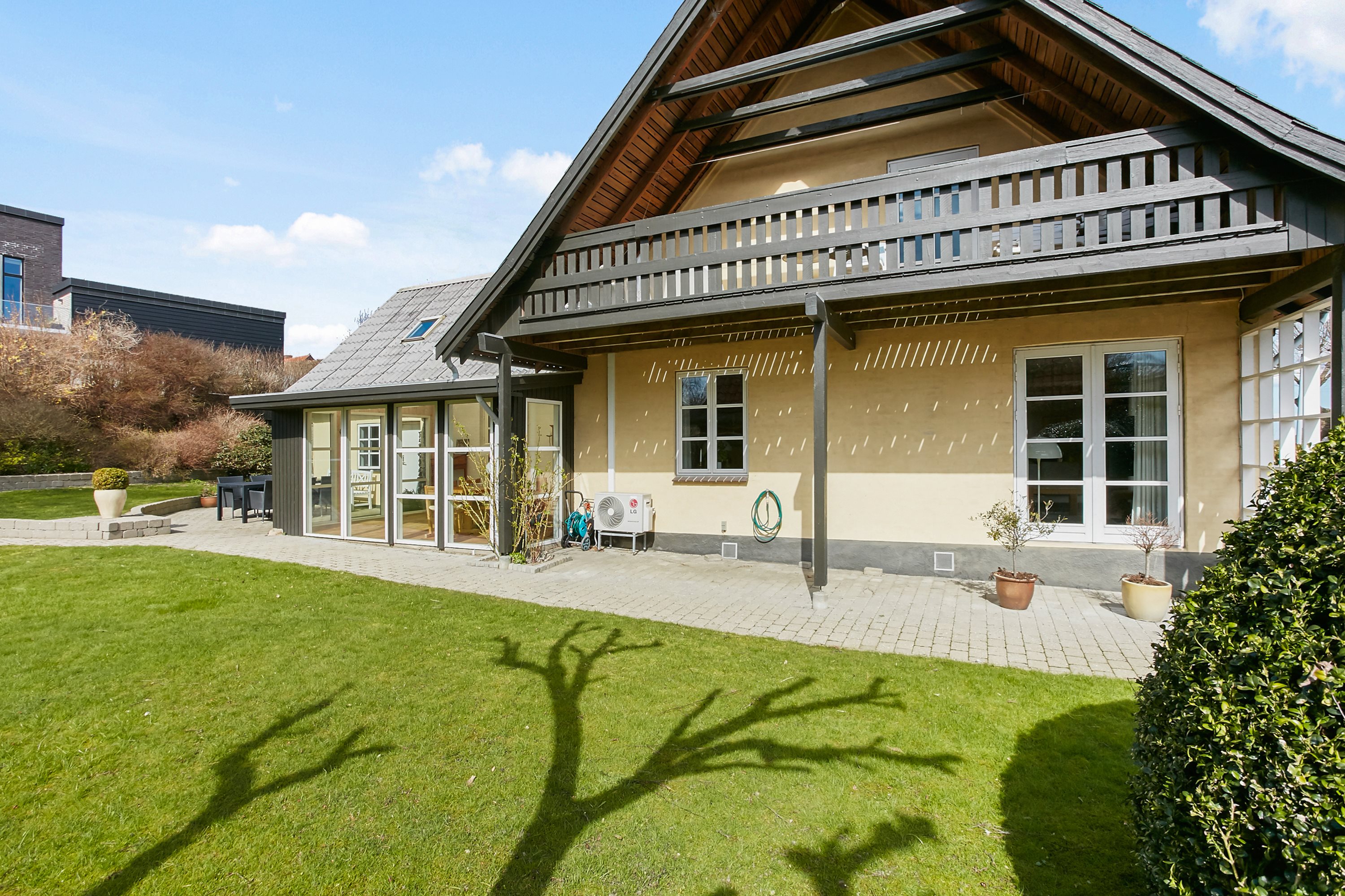 Fremhævet have billede i fuldskærmstilstand. Billede af Snaptun Strandvej 4, Snaptun, 7130 Juelsminde