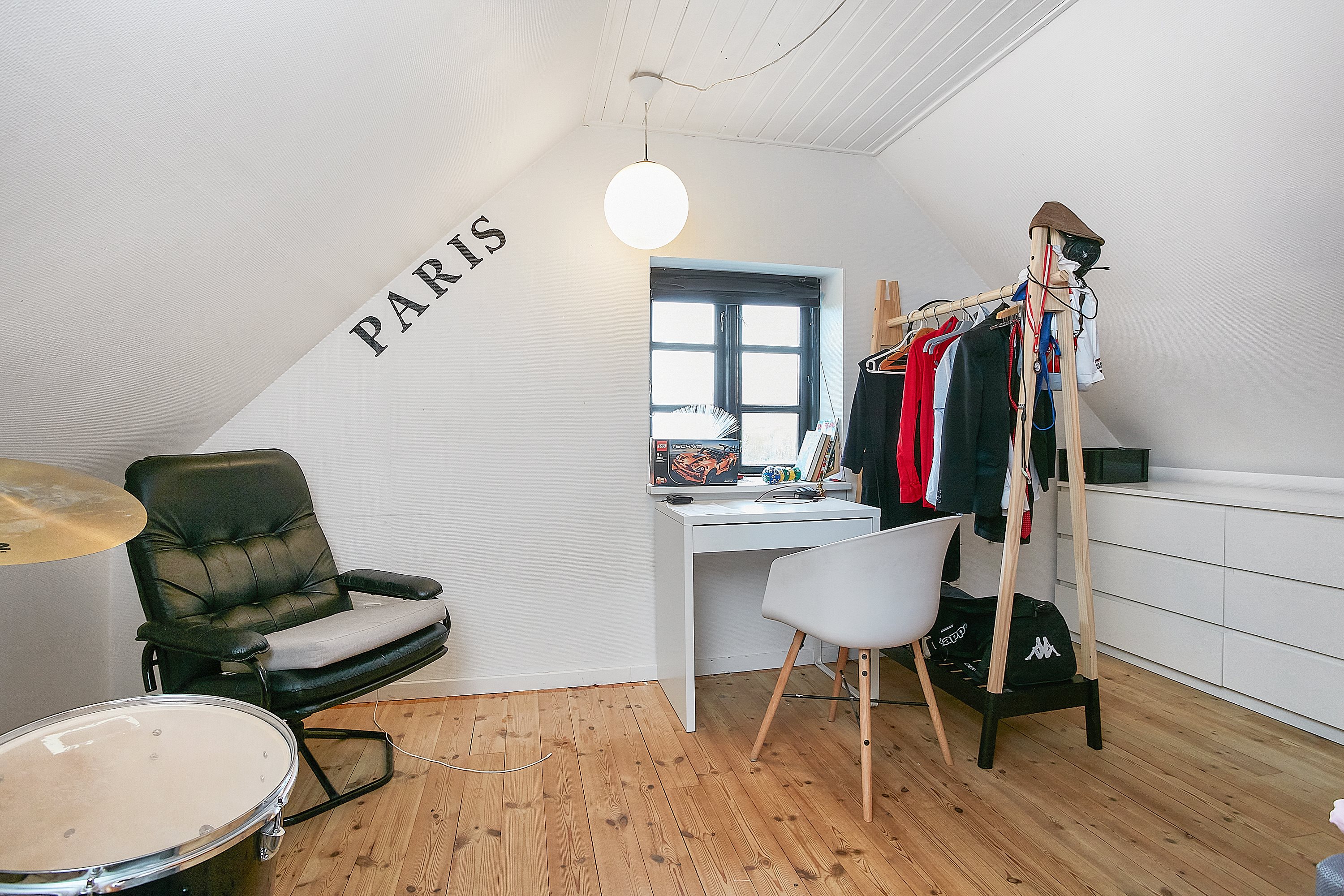 Fremhævet værelse billede i fuldskærmstilstand. Billede af Bjørnkærvej 30, 8783 Hornsyld