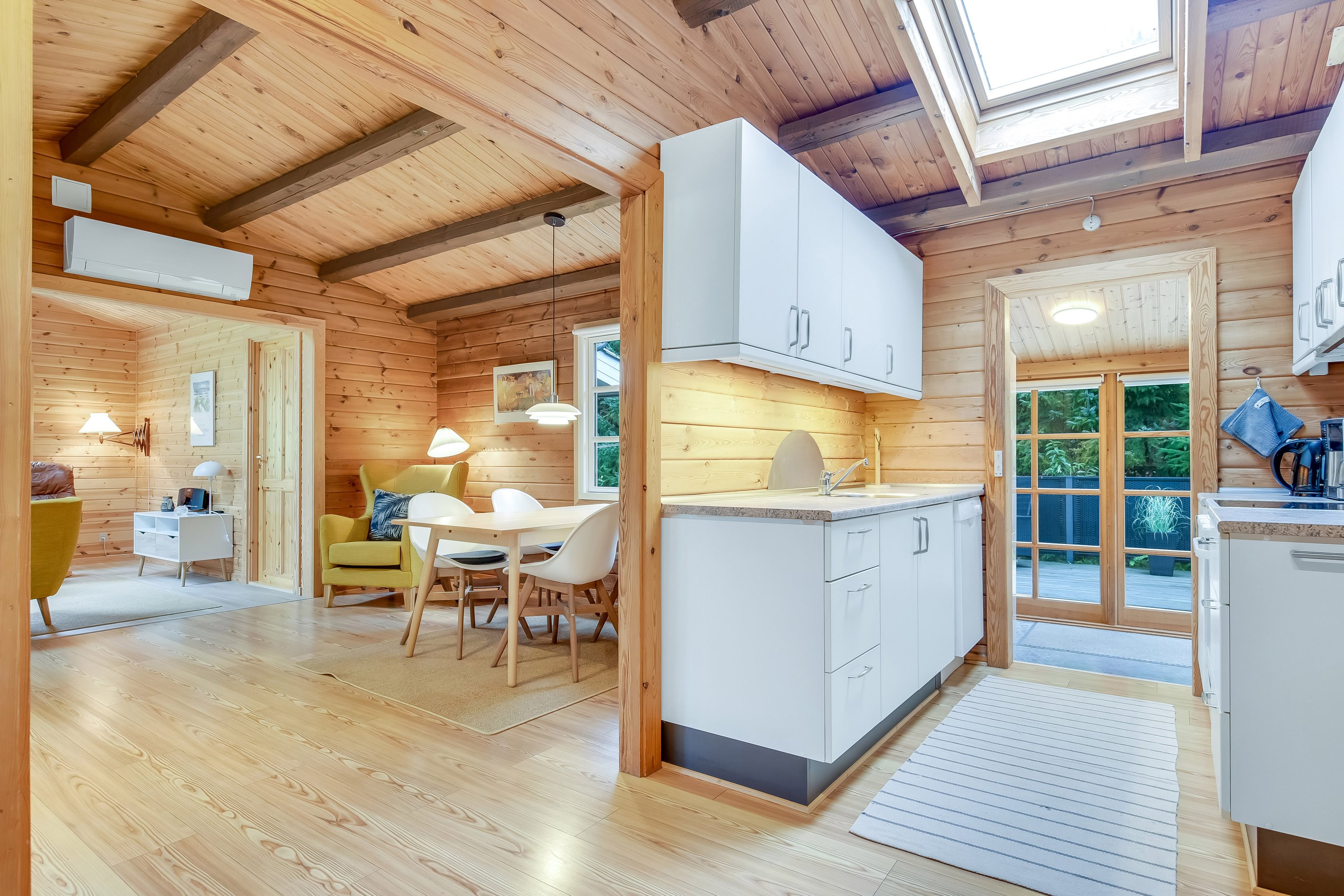 Fremhævet køkken billede i fuldskærmstilstand. Billede af Bøgealle 12, Lodbj Hede, 6950 Ringkøbing