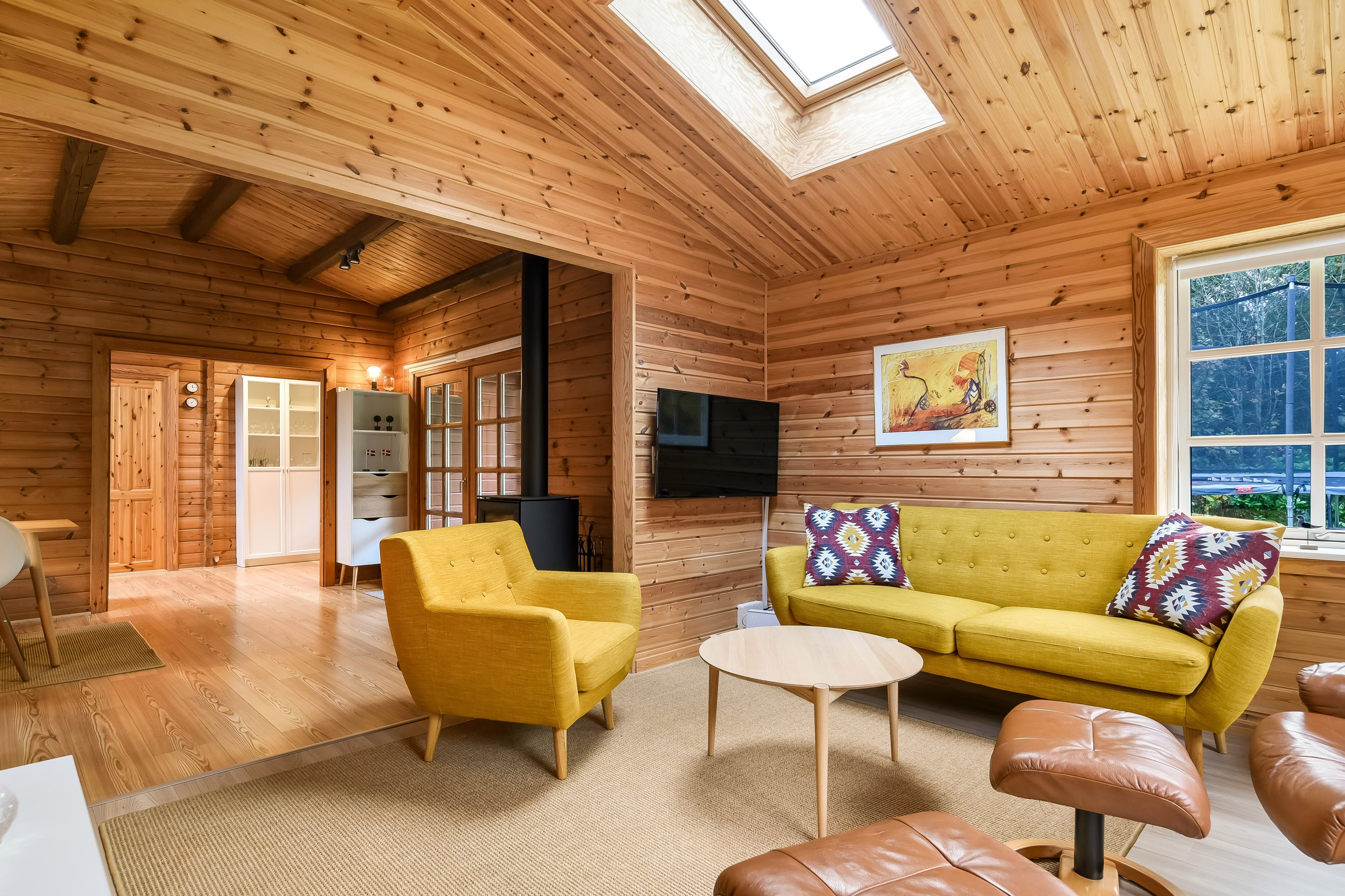 Fremhævet stue billede i fuldskærmstilstand. Billede af Bøgealle 12, Lodbj Hede, 6950 Ringkøbing