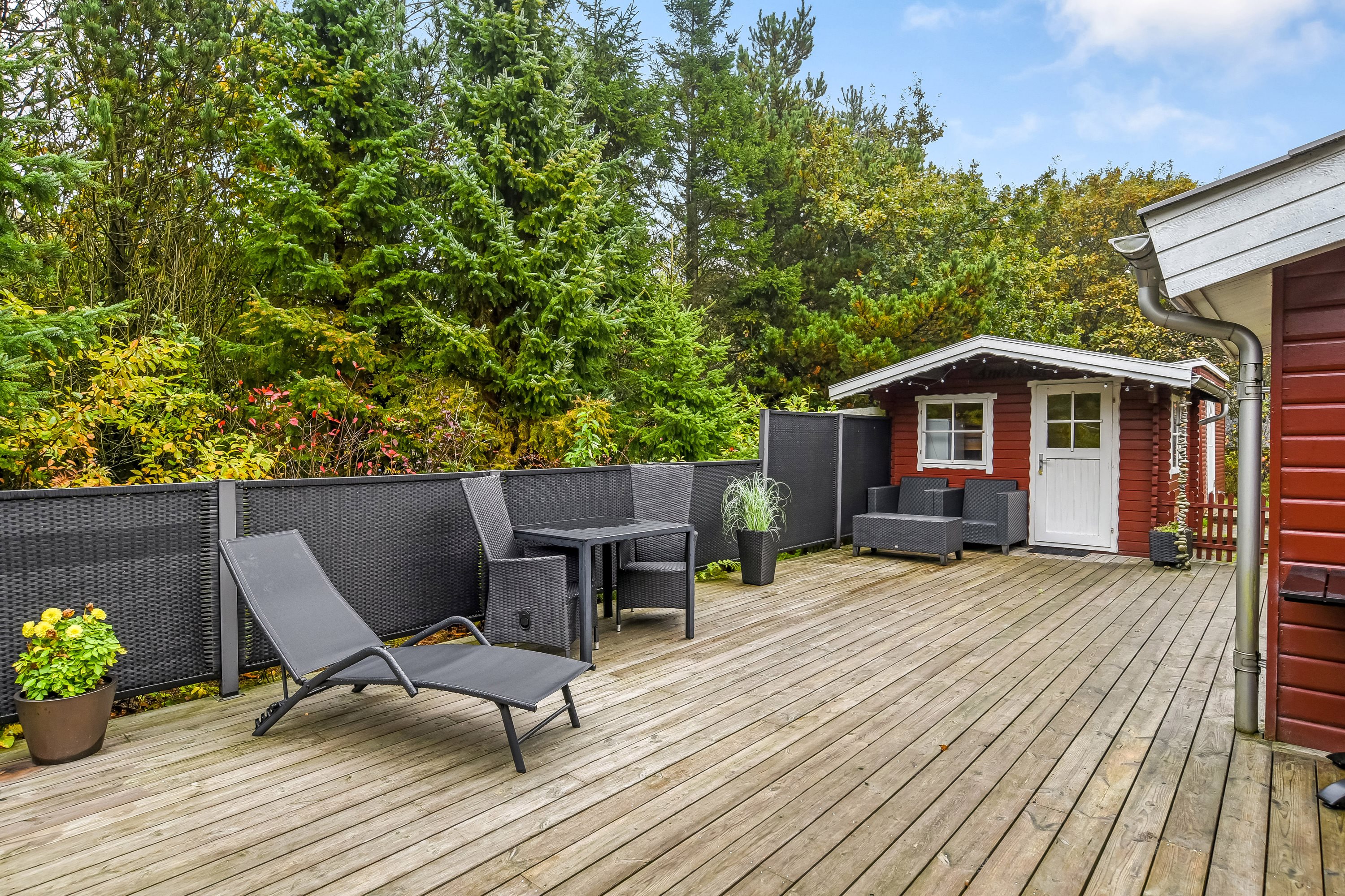 Miniaturebillede 1: terrasse. Billede af Bøgealle 12, Lodbj Hede, 6950 Ringkøbing