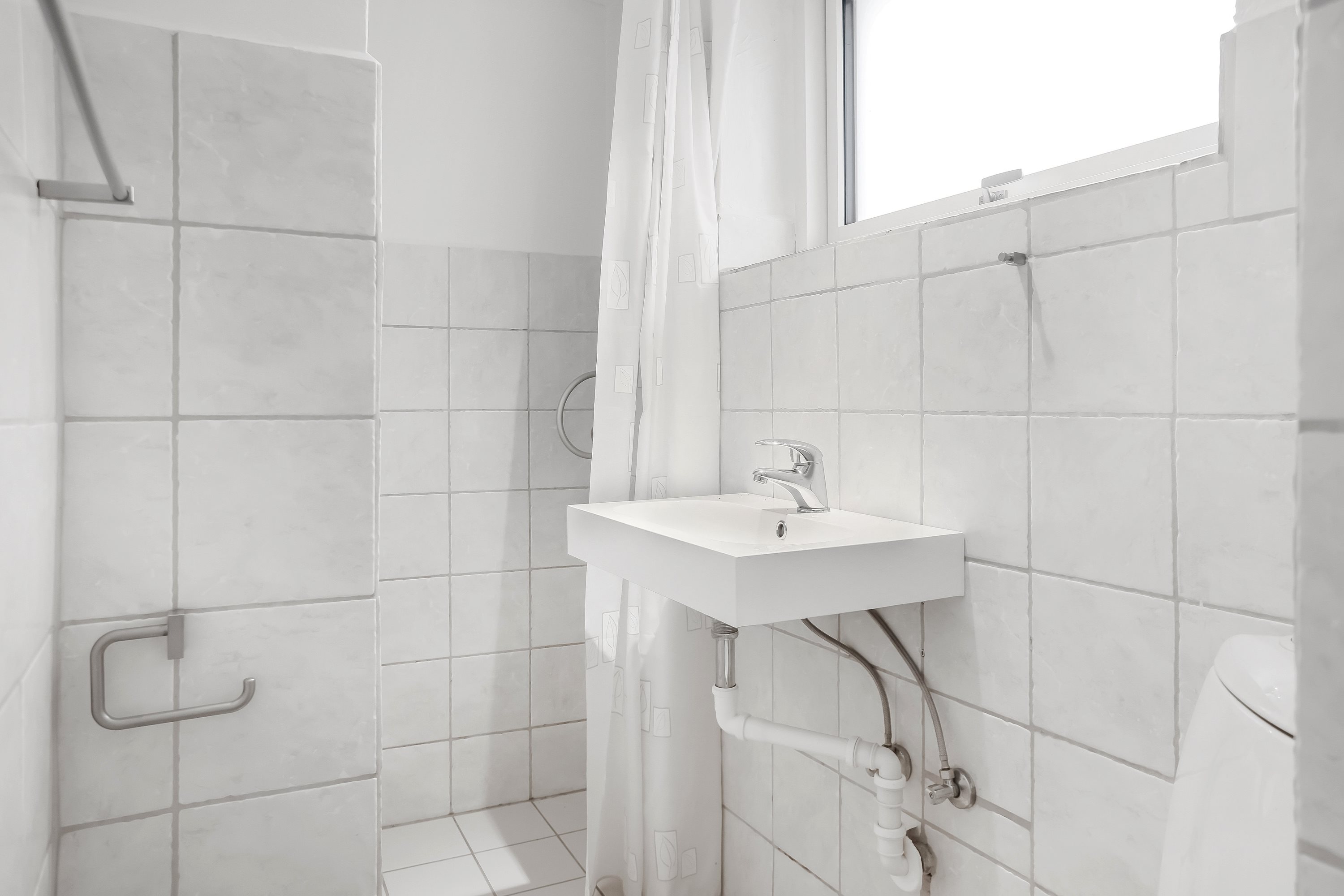 Fremhævet badeværelse billede i fuldskærmstilstand. Billede af Skolegade 45C, 8600 Silkeborg