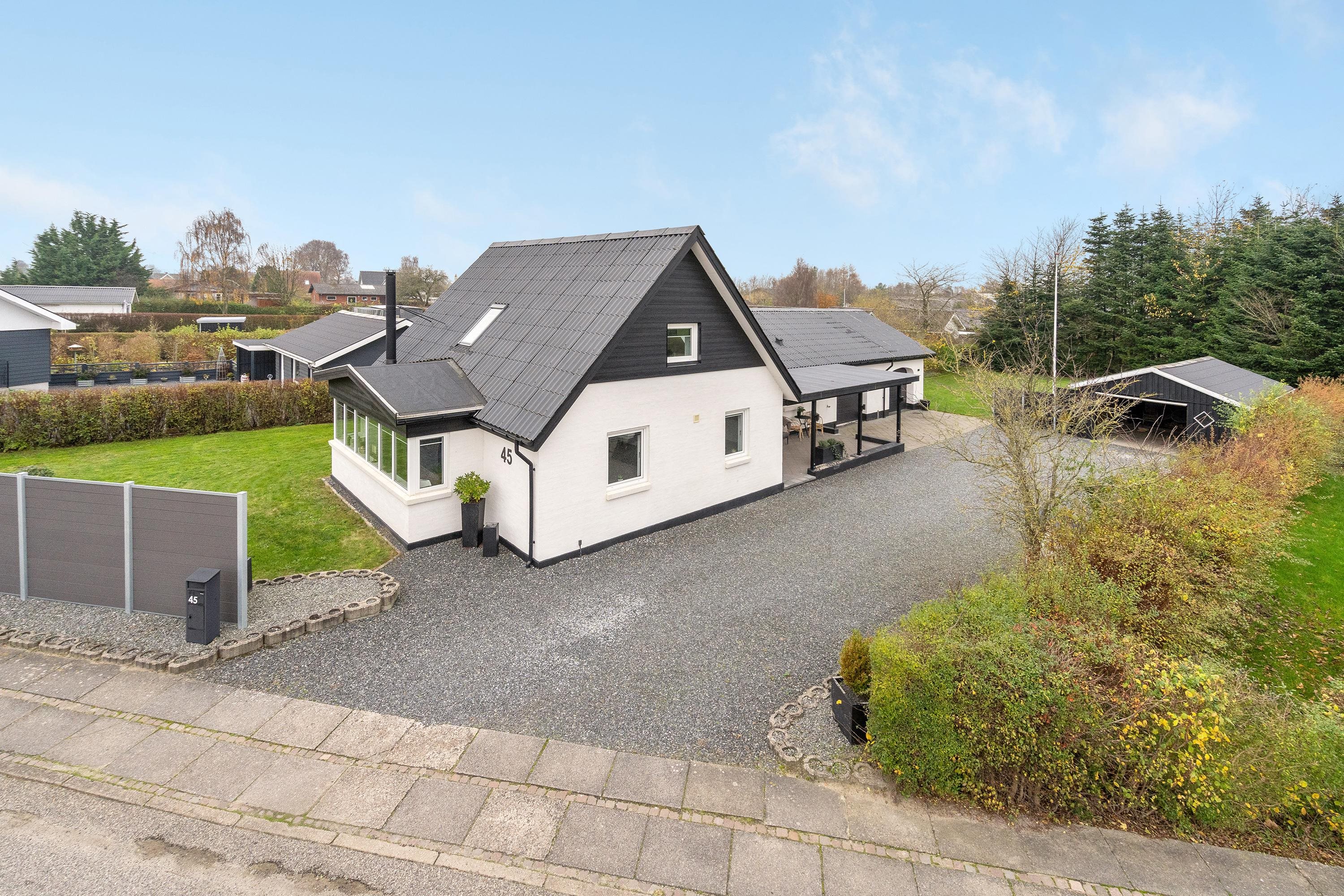 Fremhævet ejendommen billede i fuldskærmstilstand. Billede af Aalborgvej 45, Hornum, 9600 Aars