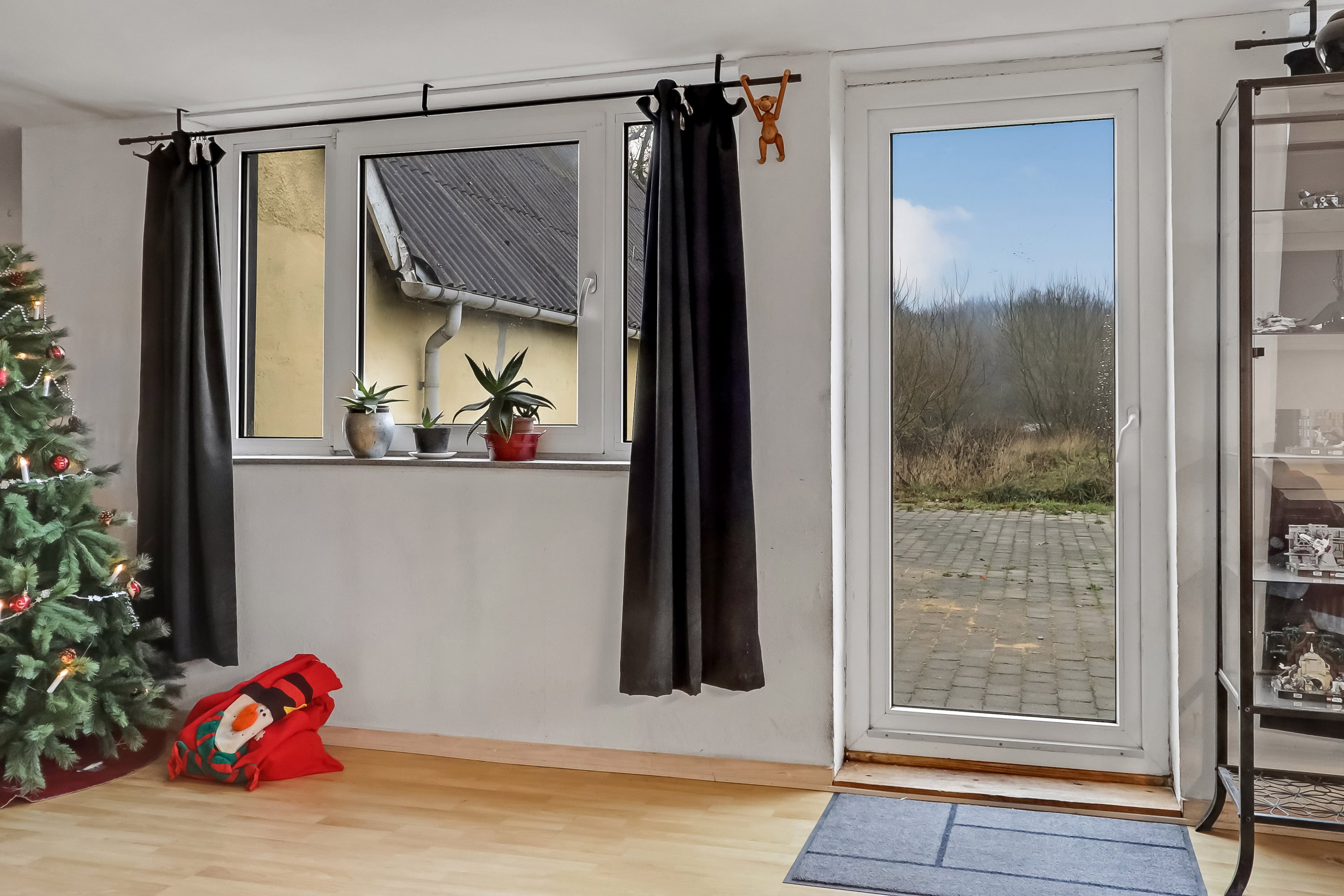 Miniaturebillede 2: entré. Billede af Mellemvej 2, Gudbjerg Skov, 5892 Gudbjerg Sydfyn