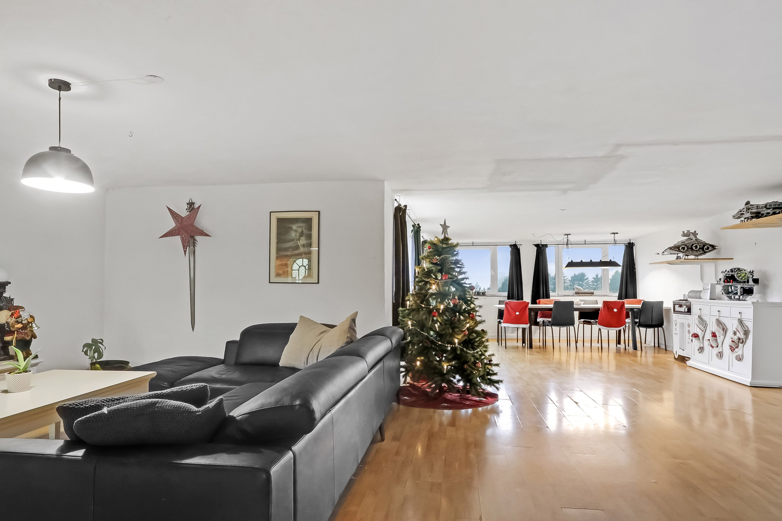 Fremhævet stue billede i fuldskærmstilstand. Billede af Mellemvej 2, Gudbjerg Skov, 5892 Gudbjerg Sydfyn