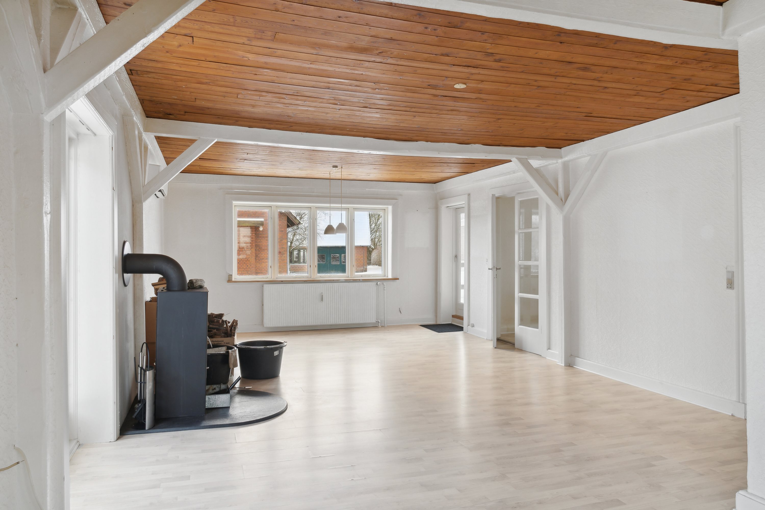 Fremhævet stue billede i fuldskærmstilstand. Billede af Nørrevangsvej 12, Demstrup, 8620 Kjellerup