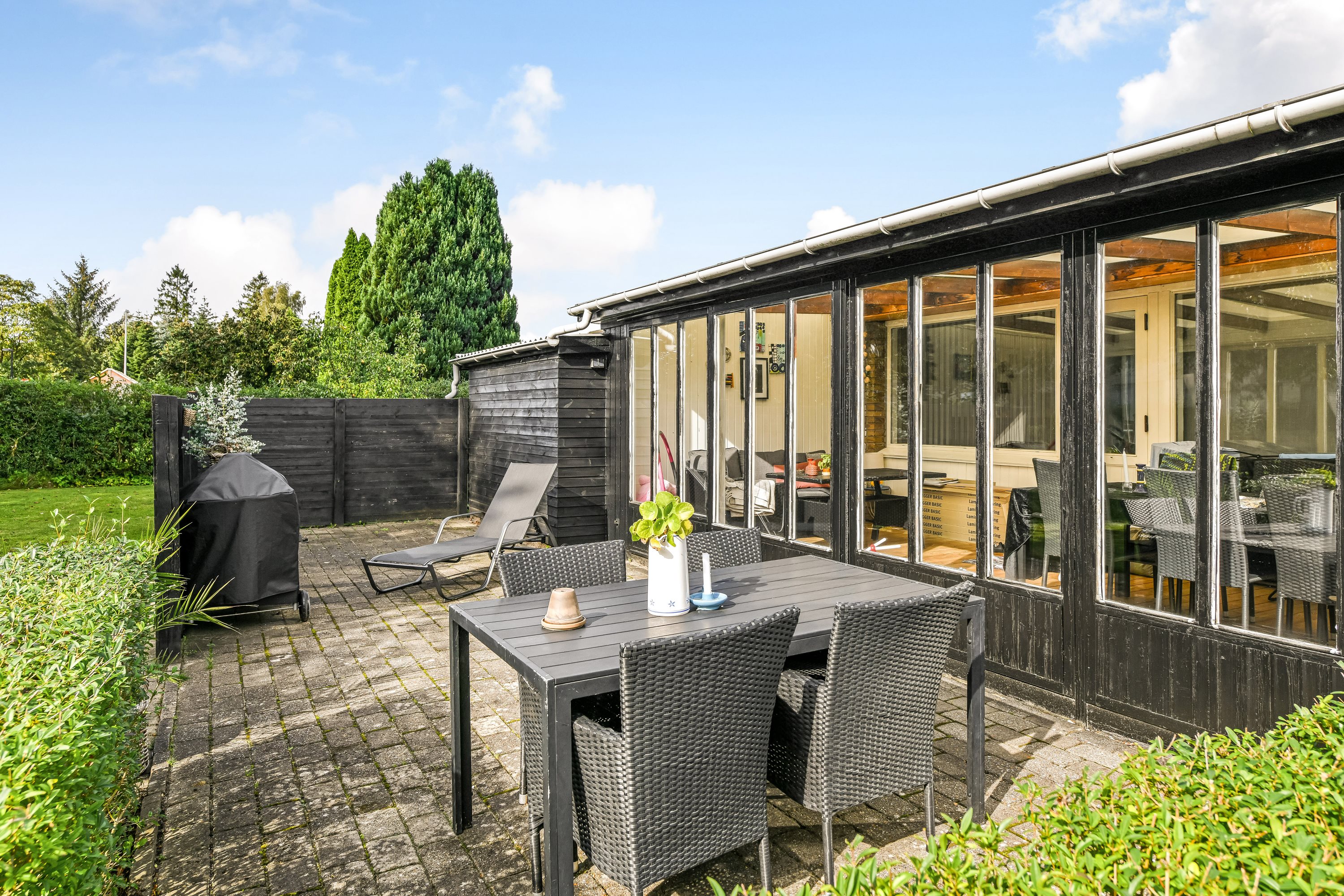 Fremhævet terrasse billede i fuldskærmstilstand. Billede af Elmelunden 101, 7190 Billund