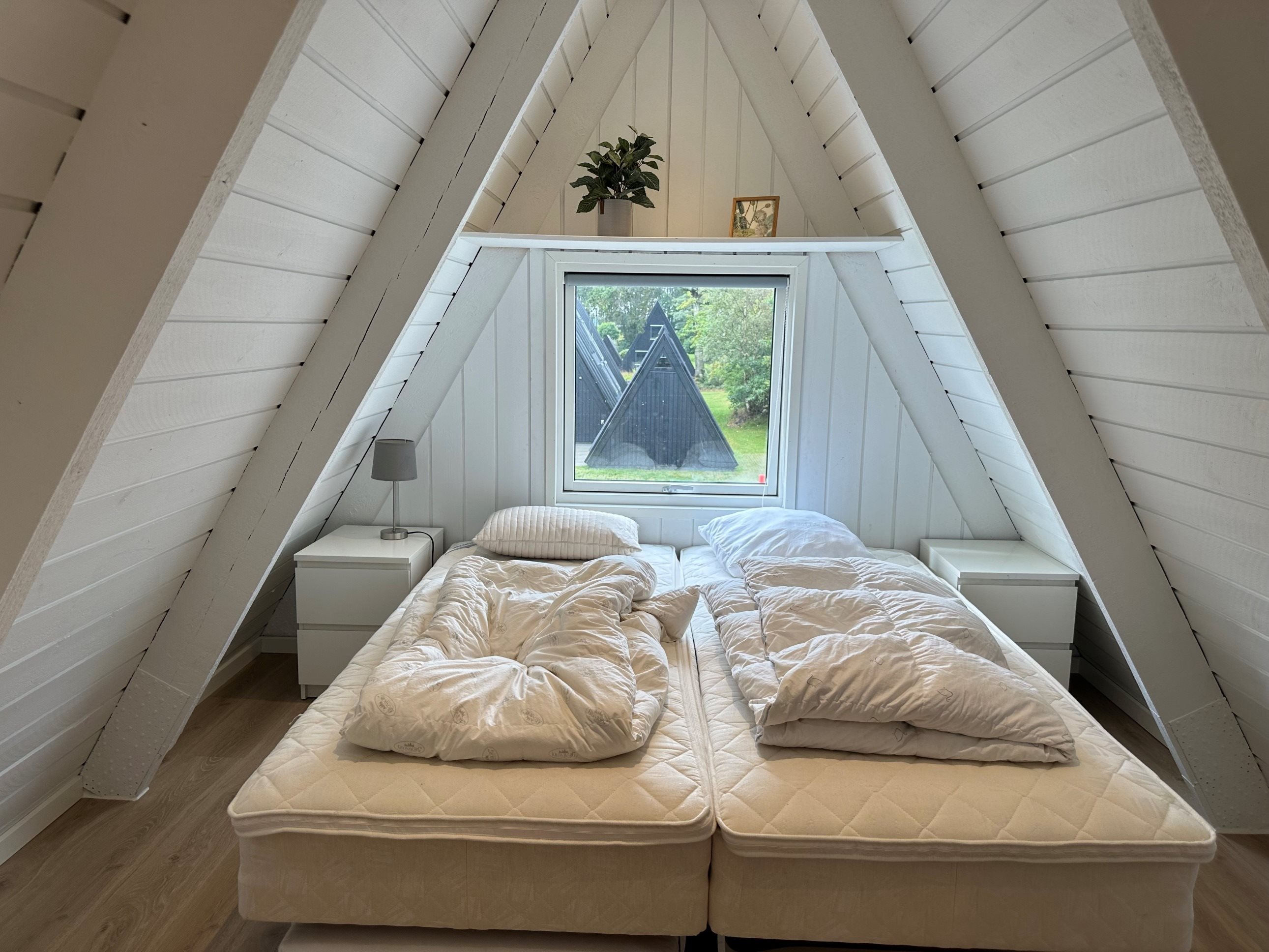 Fremhævet soveværelse billede i fuldskærmstilstand. Billede af Golfsvinget 146, Gatten, 9640 Farsø