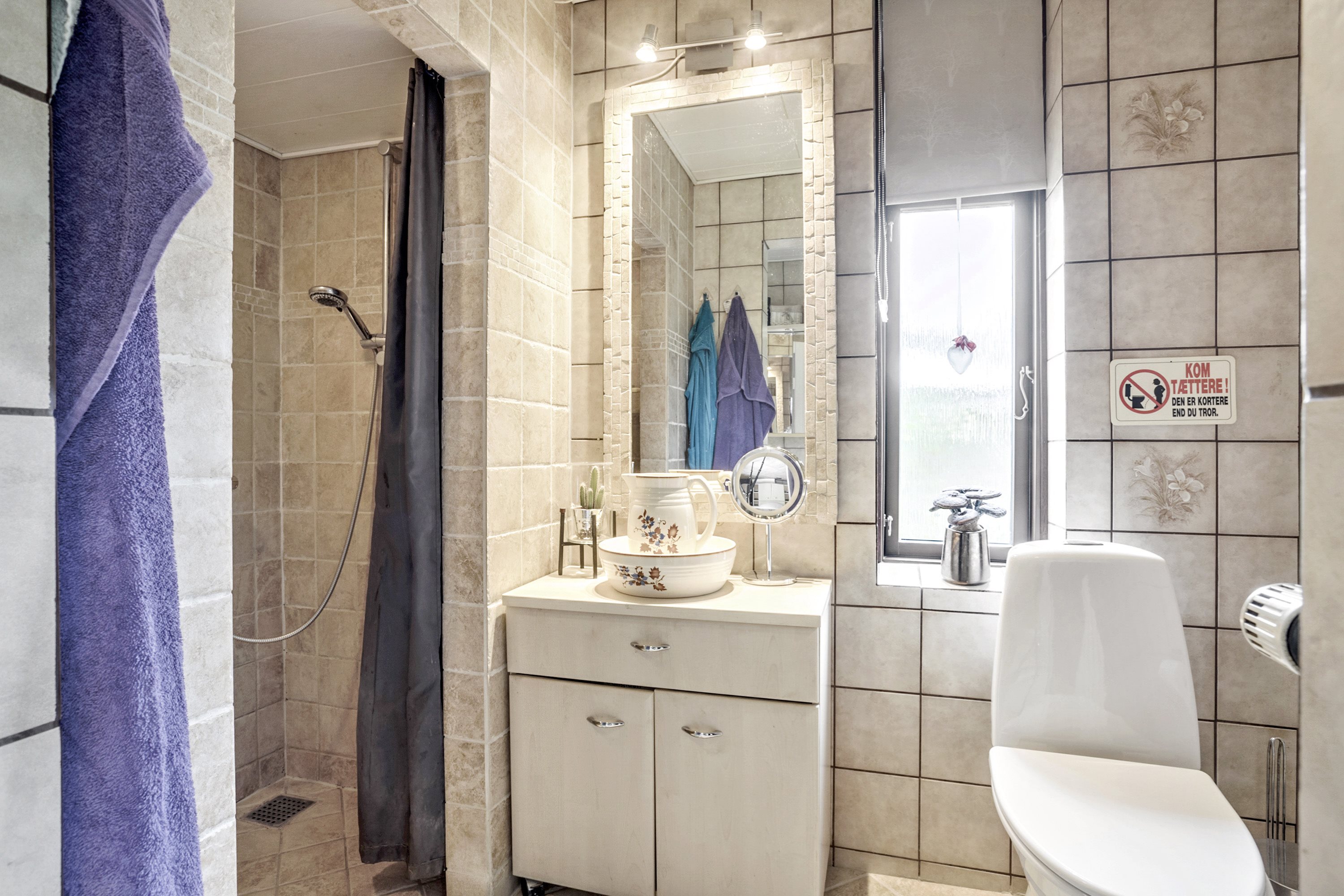 Fremhævet badeværelse billede i fuldskærmstilstand. Billede af Hajstrupgade 49B, Øsby, 6100 Haderslev