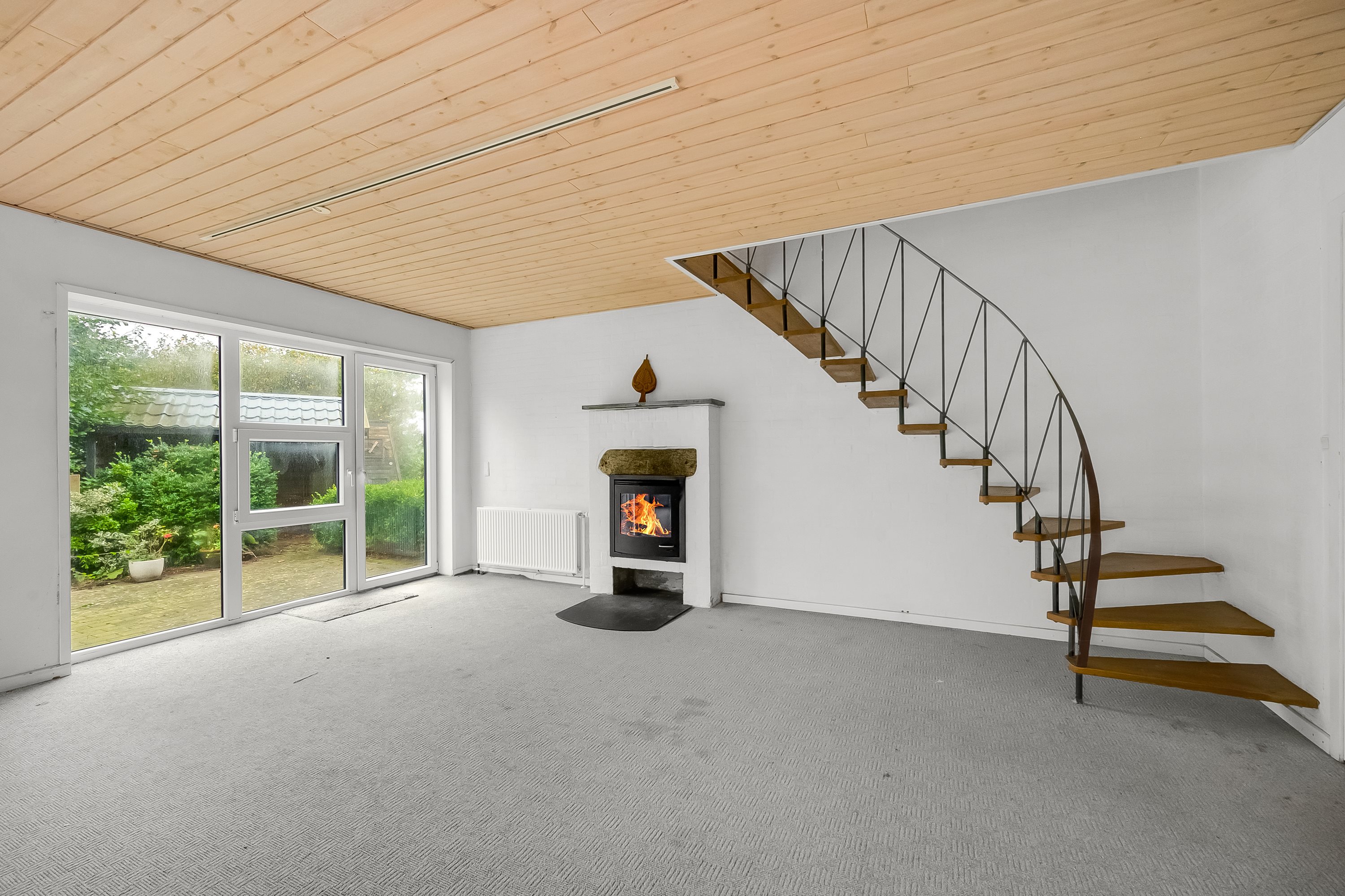 Fremhævet stue billede i fuldskærmstilstand. Billede af Toftevej 1, Bølling, 6900 Skjern