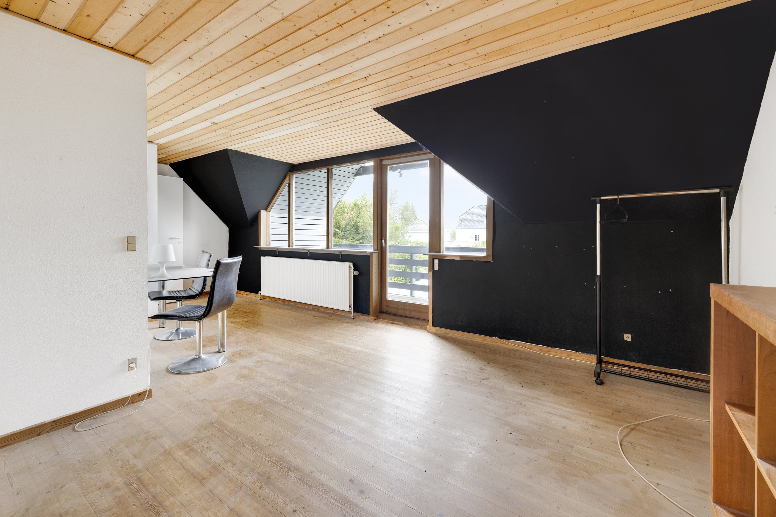 Fremhævet andet billede i fuldskærmstilstand. Billede af L. Jørgensens Alle 15, 8410 Rønde