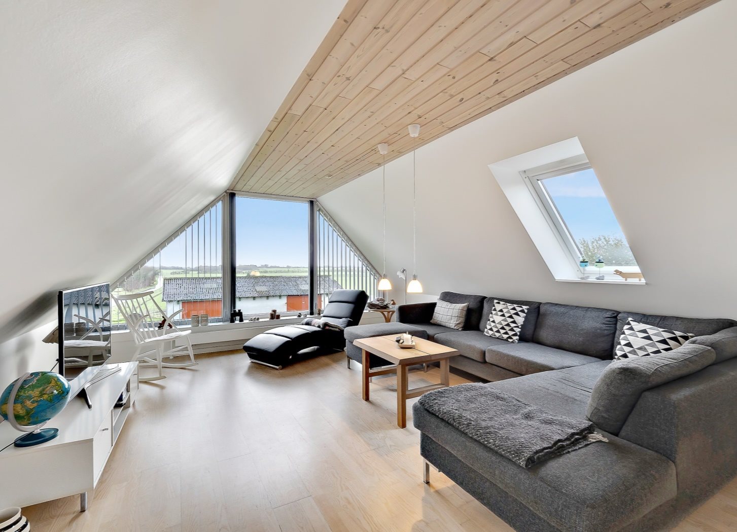 Fremhævet stue billede i fuldskærmstilstand. Billede af Tolsbro 13, Flade, 7900 Nykøbing M