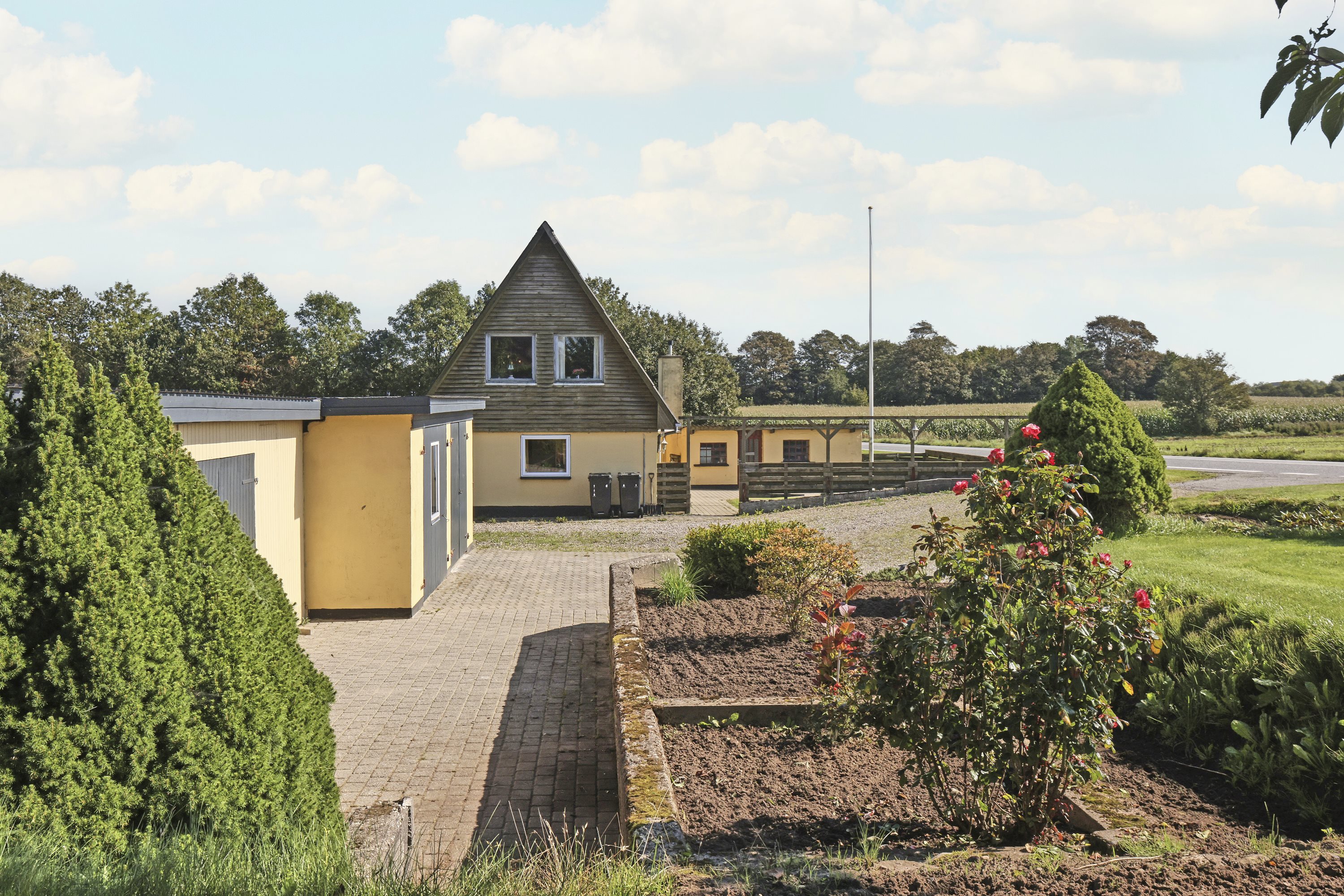 Fremhævet andet billede i fuldskærmstilstand. Billede af Østergade 81, Hulbæk, 8830 Tjele