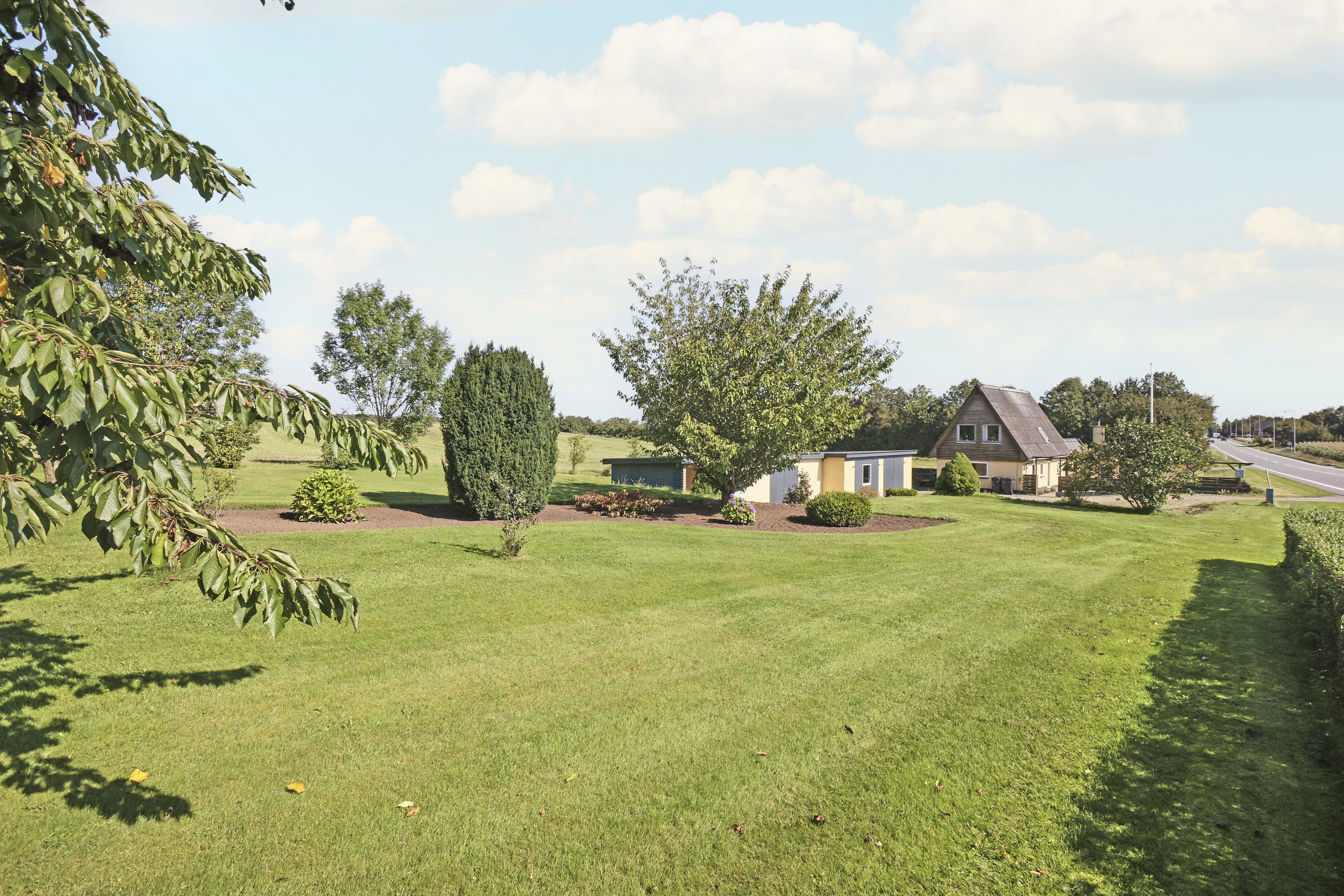 Fremhævet andet billede i fuldskærmstilstand. Billede af Østergade 81, Hulbæk, 8830 Tjele