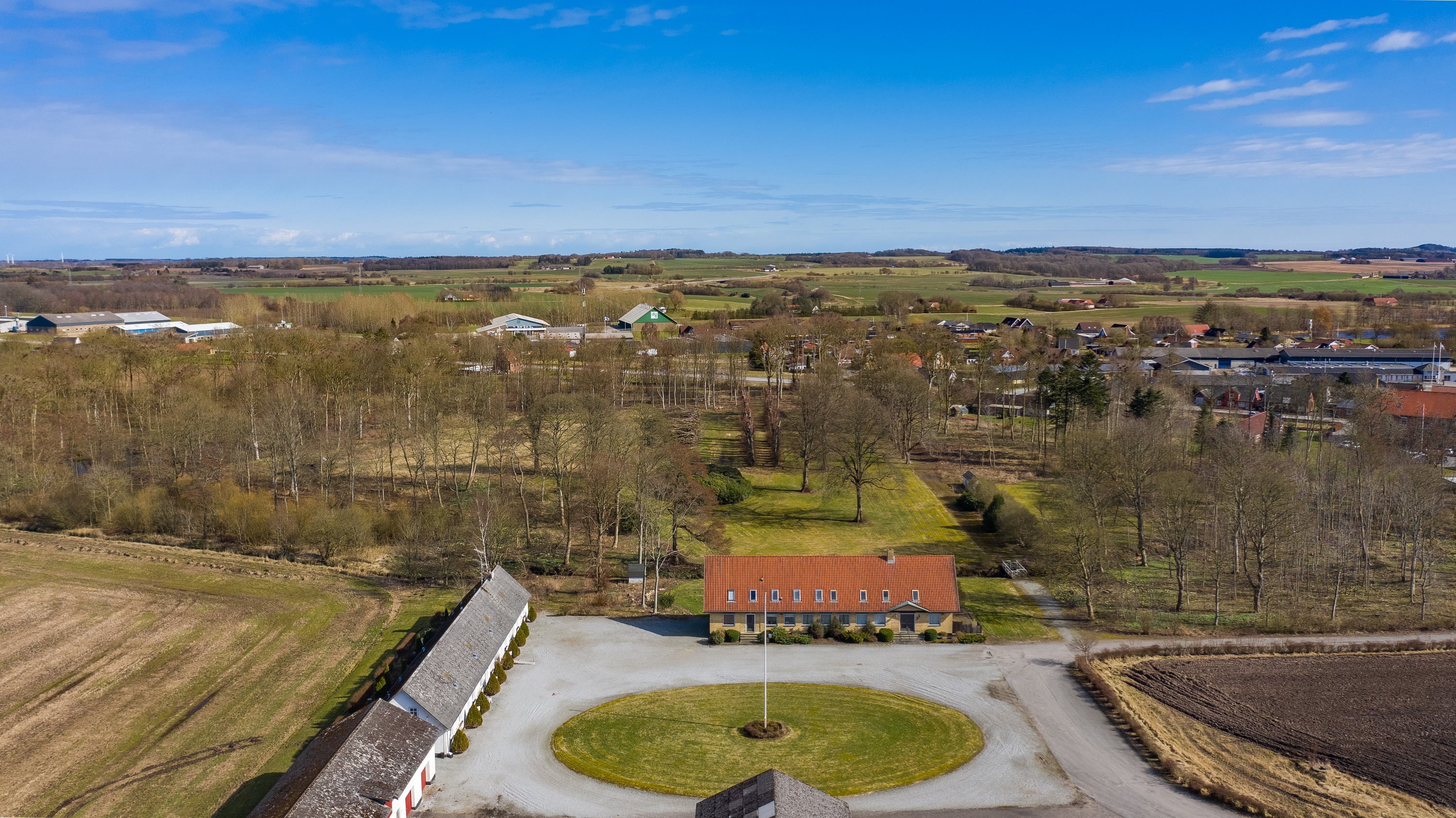 Fremhævet andet billede i fuldskærmstilstand. Billede af Dybvadgårdsvej 8A, 9352 Dybvad