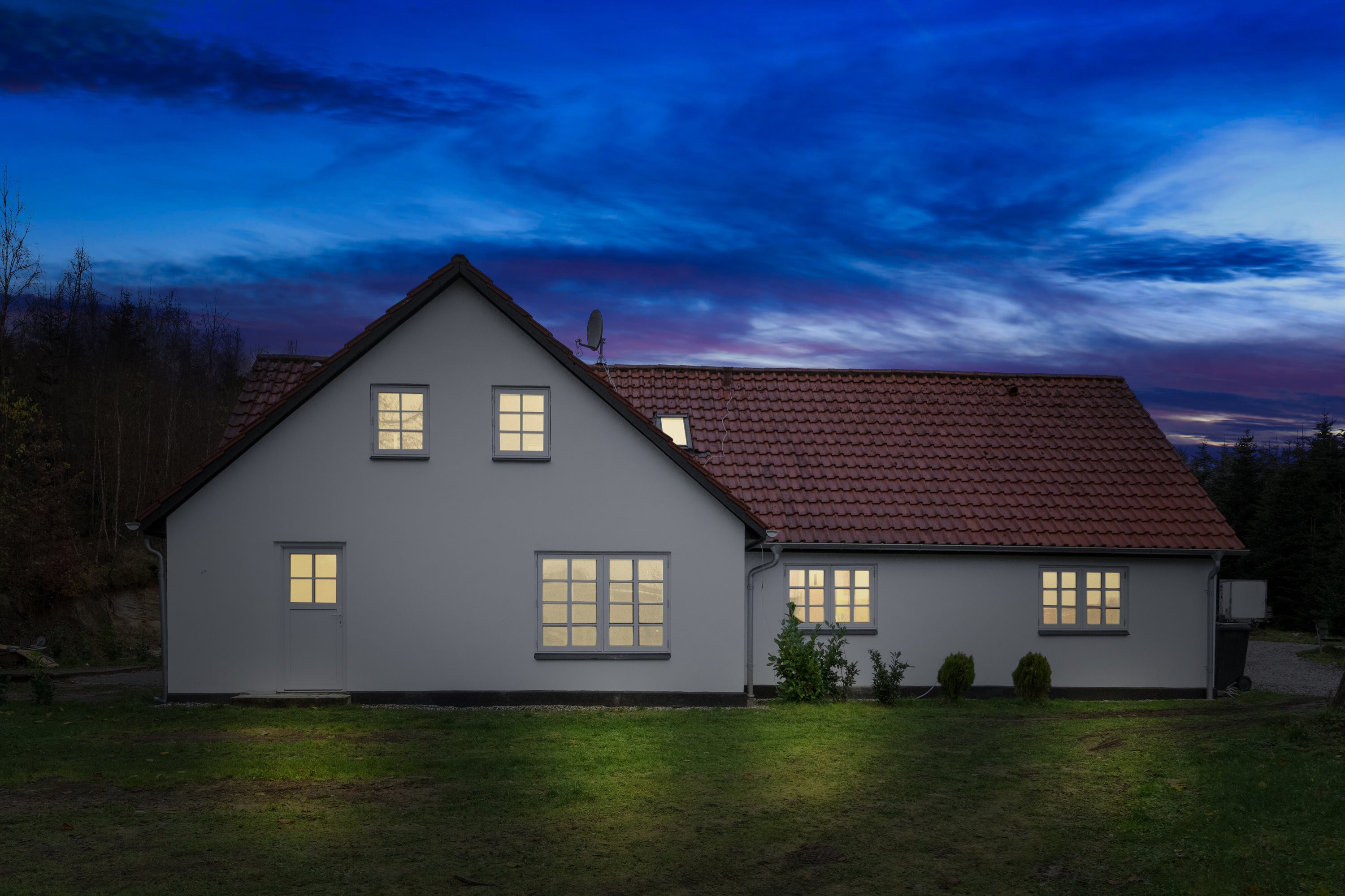 Fremhævet set fra haven billede i fuldskærmstilstand. Billede af Jordkærvej 21, 8600 Silkeborg