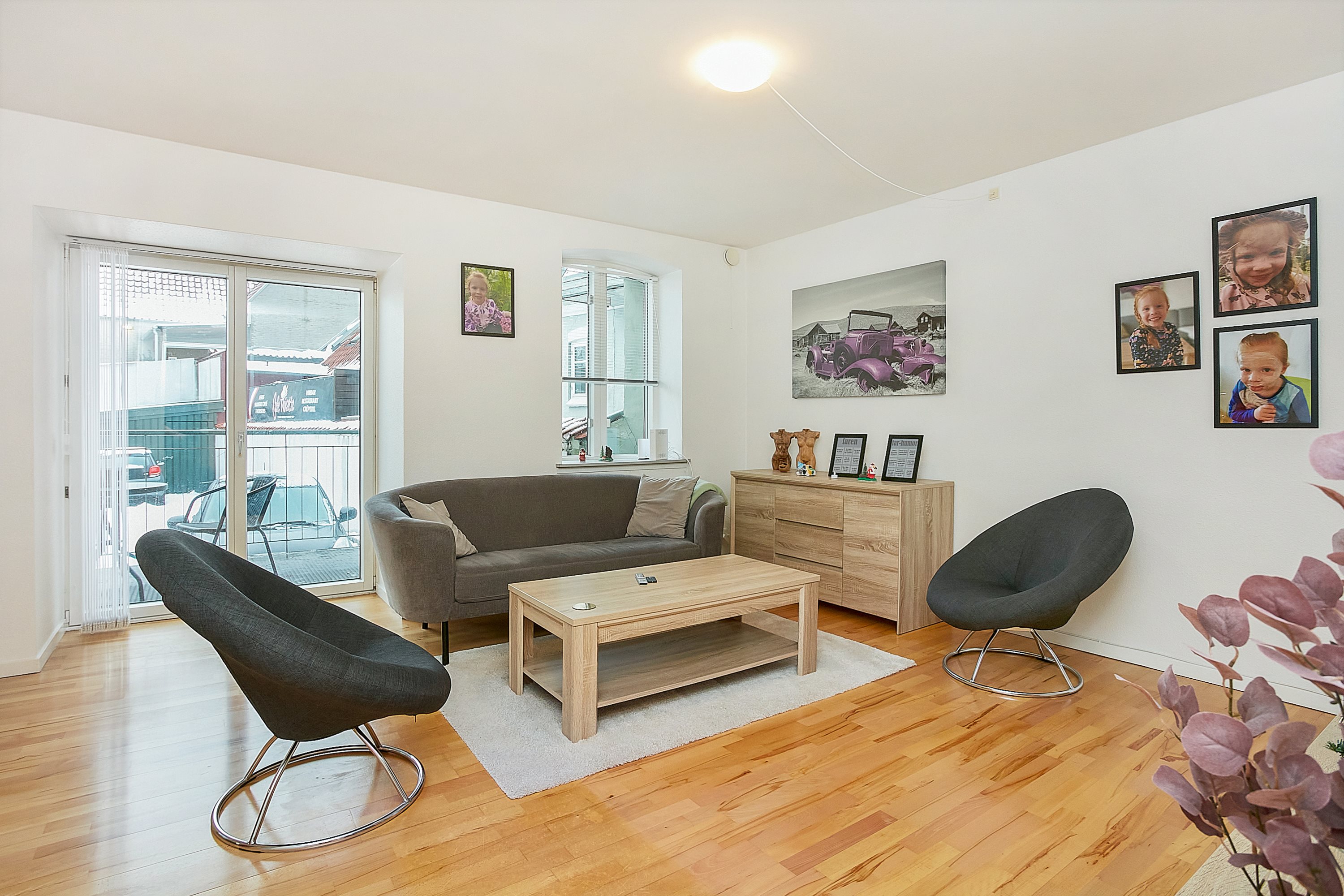 Fremhævet stue billede i fuldskærmstilstand. Billede af Teatergården 2, st.. th., 8700 Horsens