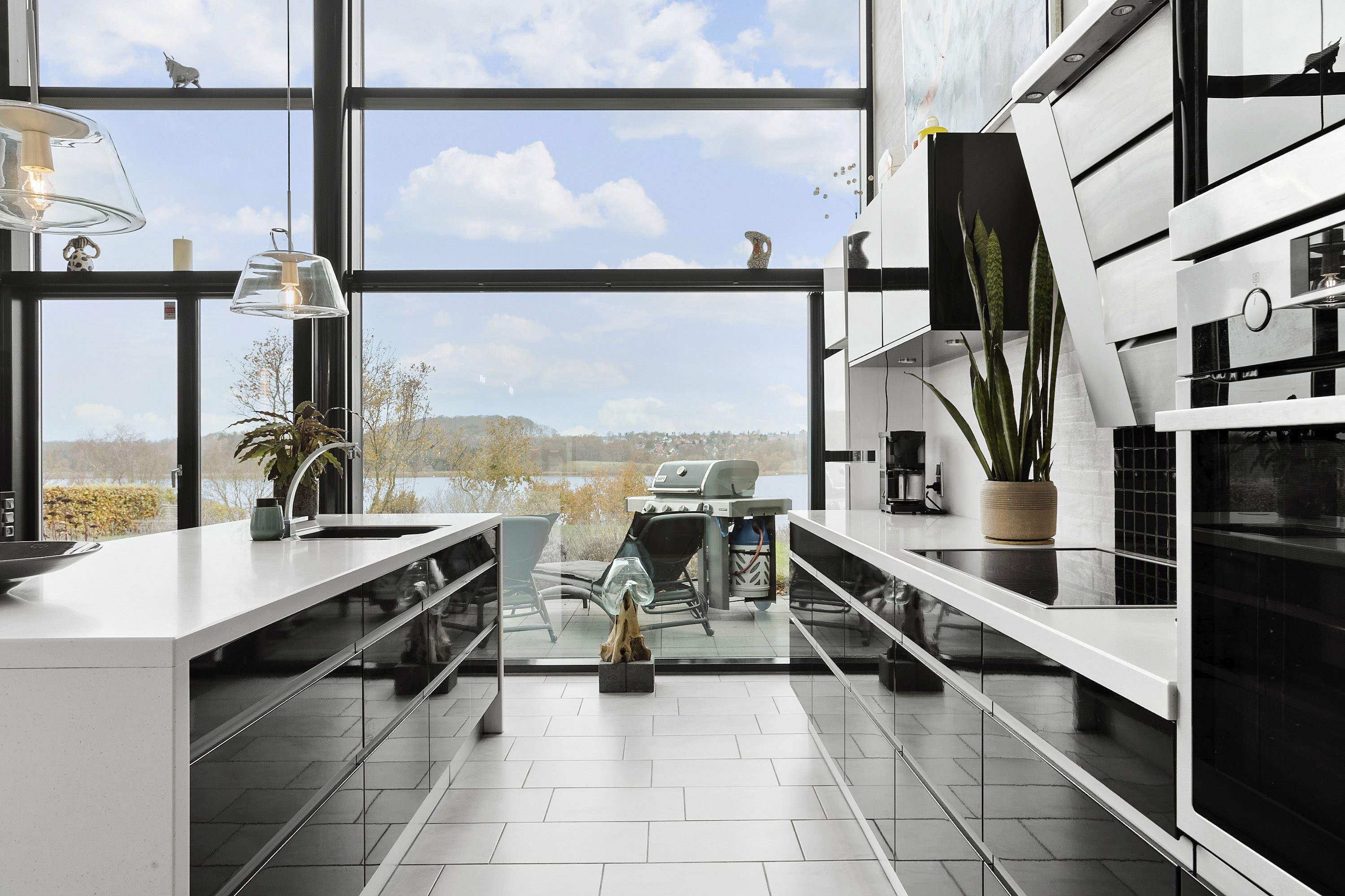 Fremhævet køkken billede i fuldskærmstilstand. Billede af Erlevvej 92, 6100 Haderslev