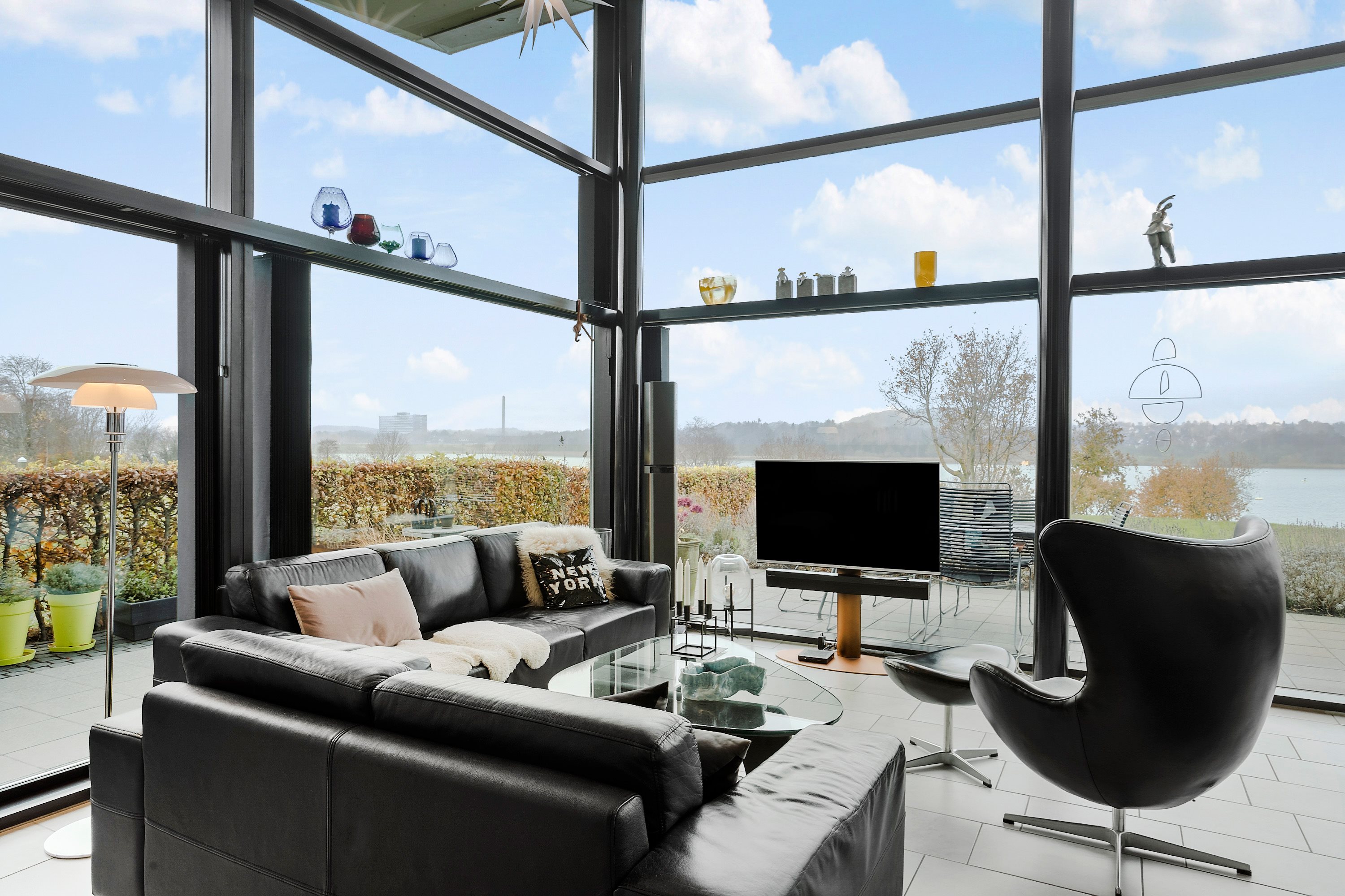 Fremhævet stue billede i fuldskærmstilstand. Billede af Erlevvej 92, 6100 Haderslev