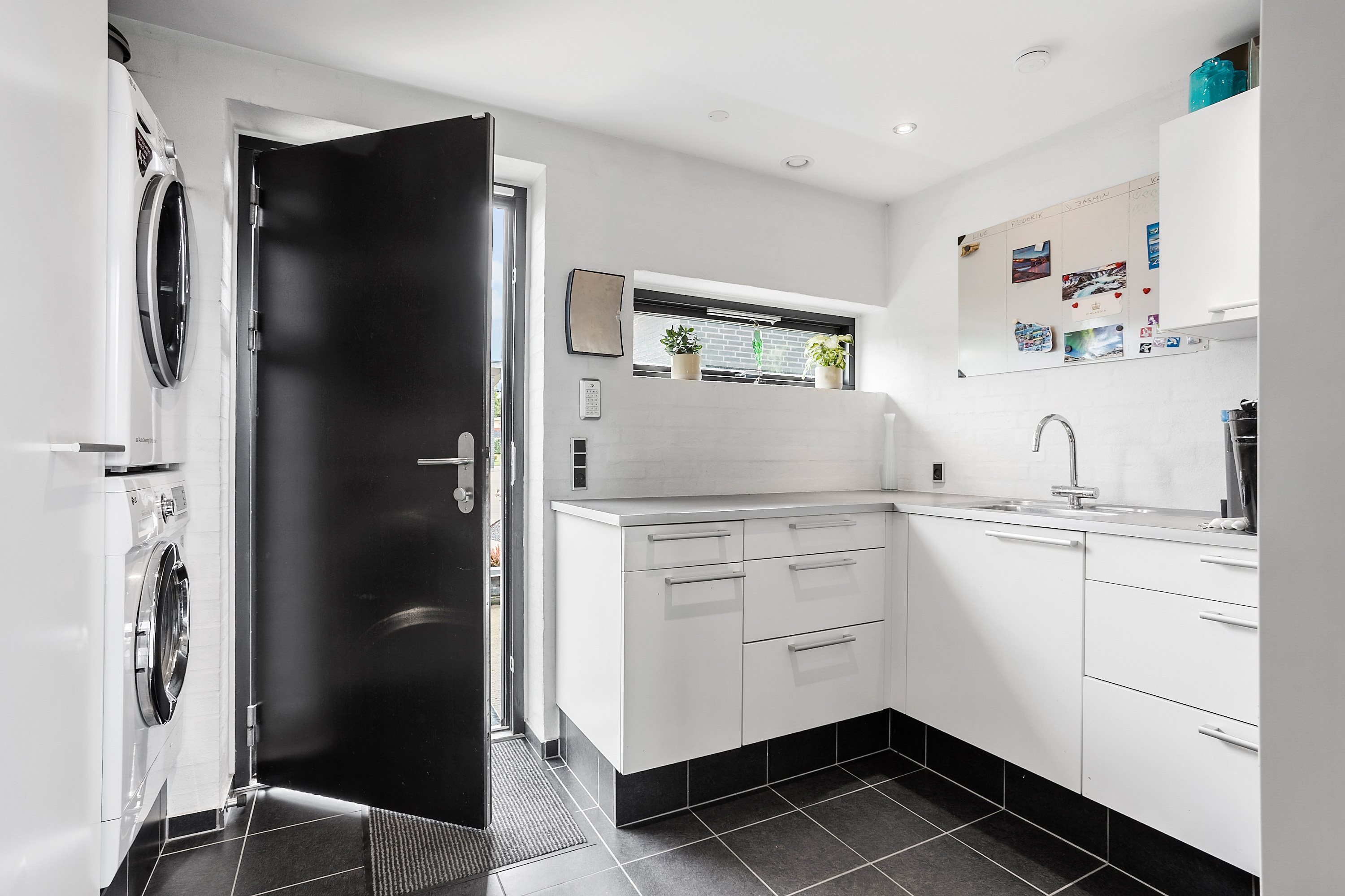 Fremhævet værelse billede i fuldskærmstilstand. Billede af Erlevvej 92, 6100 Haderslev