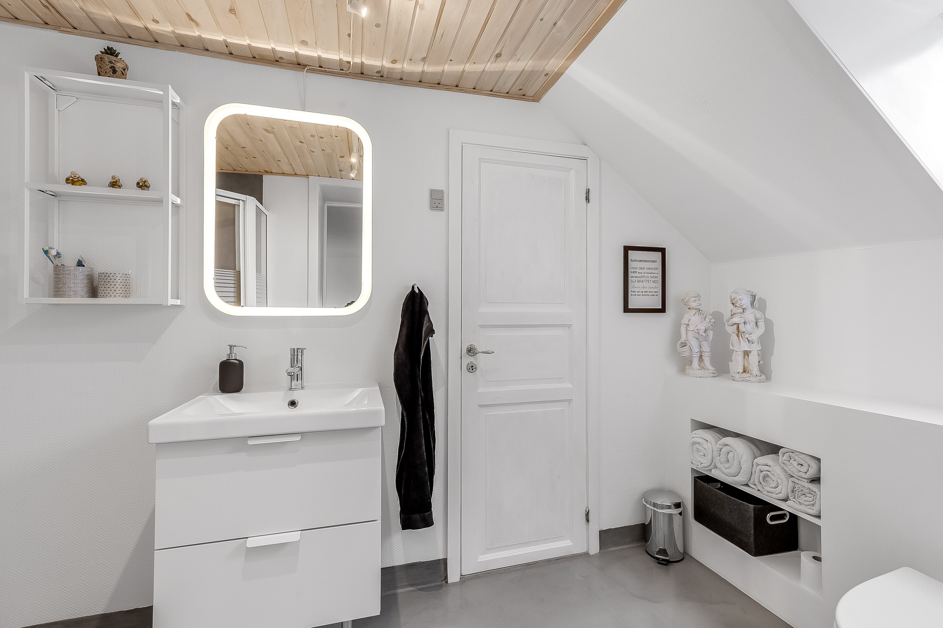 Fremhævet badeværelse billede i fuldskærmstilstand. Billede af Østergade 135, 6580 Vamdrup