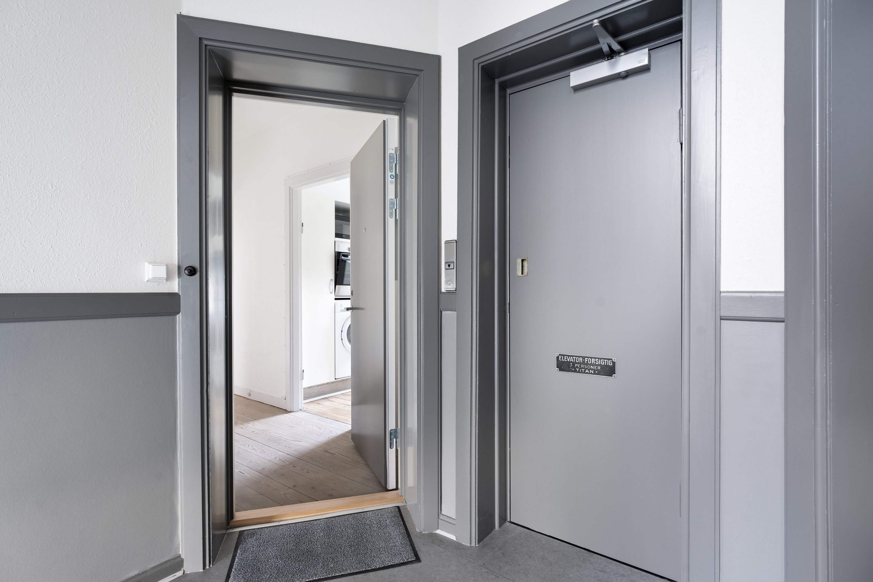 Fremhævet opgang billede i fuldskærmstilstand. Billede af Vestergade 68, 4. tv., 8900 Randers C