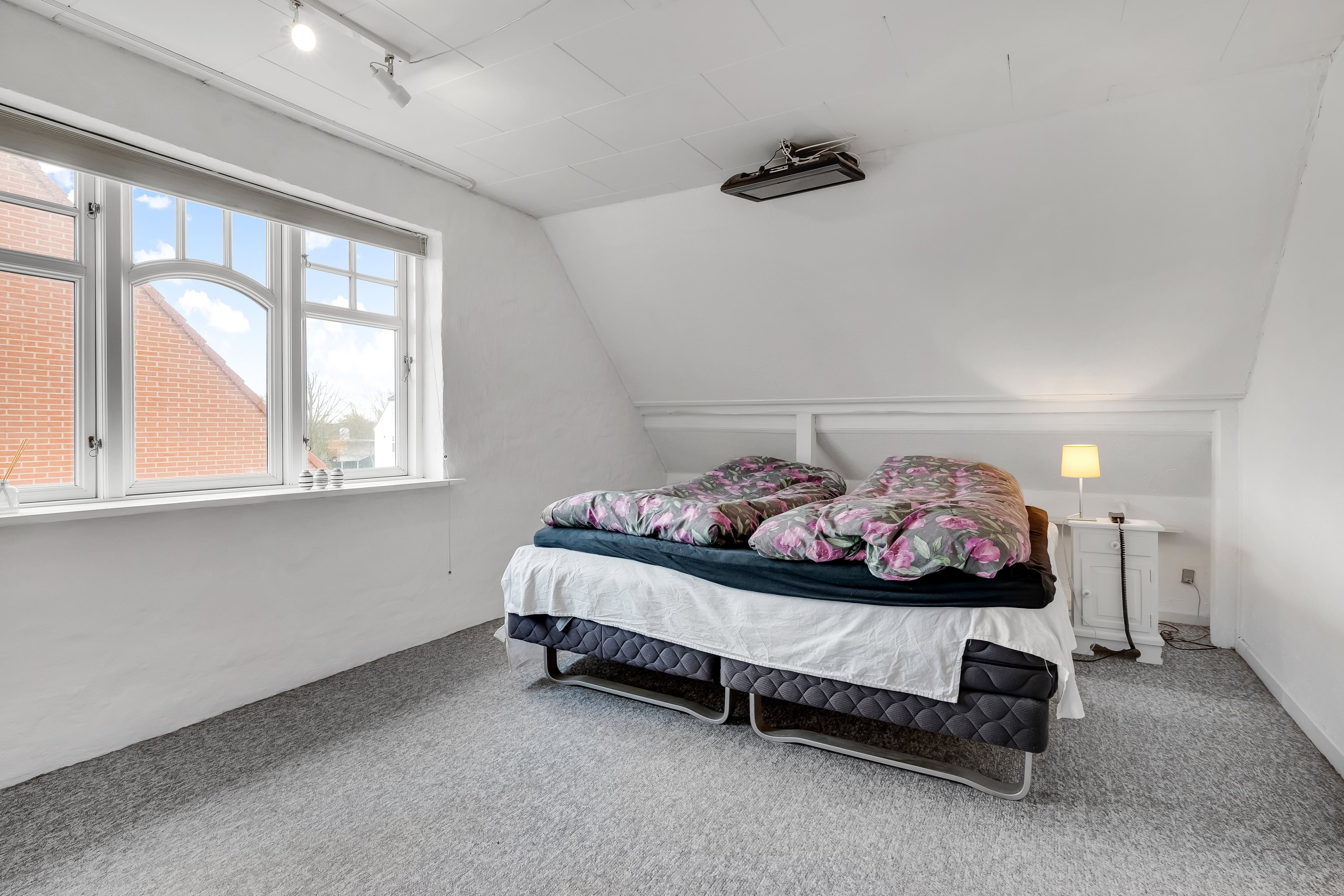 Fremhævet soveværelse billede i fuldskærmstilstand. Billede af Thyborønvej 12, Klinkby, 7620 Lemvig