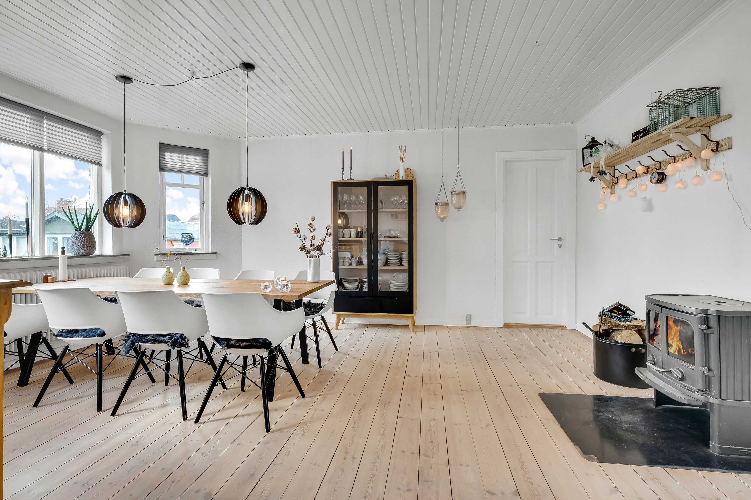 Fremhævet spisestue billede i fuldskærmstilstand. Billede af Thyborønvej 12, Klinkby, 7620 Lemvig