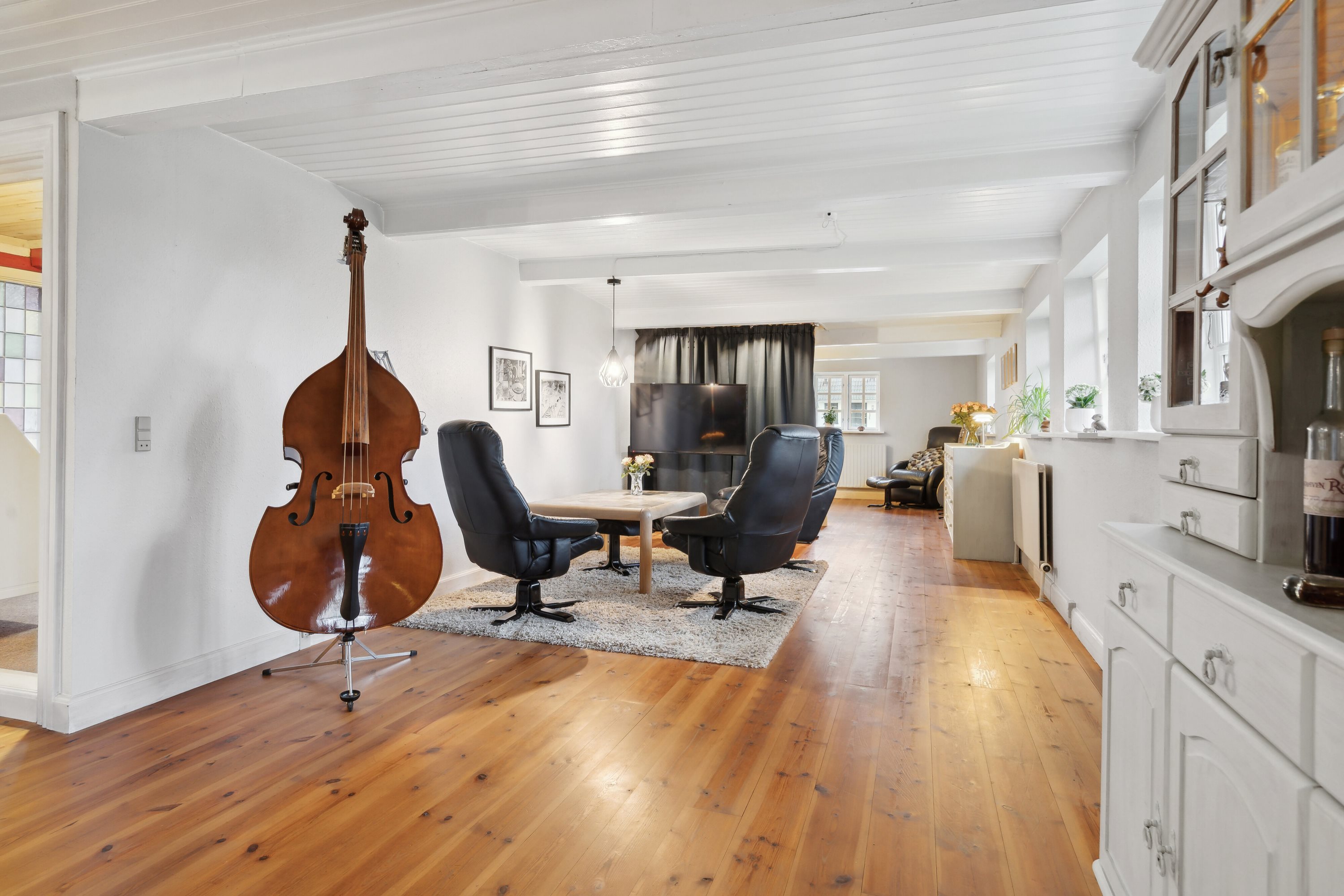 Fremhævet stue billede i fuldskærmstilstand. Billede af Lindbjergvej 82, Lindbjerg, 8930 Randers NØ