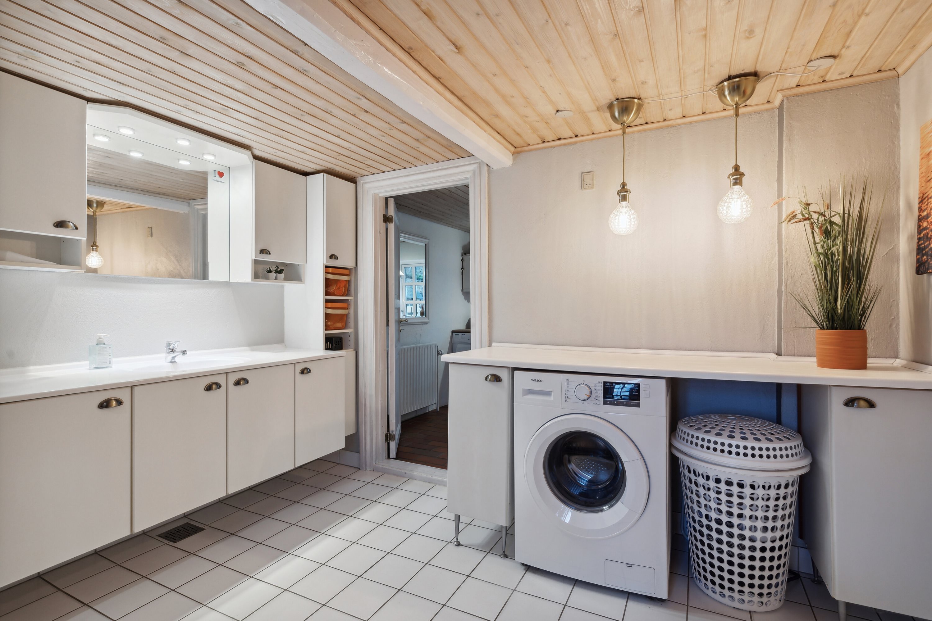 Fremhævet badeværelse billede i fuldskærmstilstand. Billede af Lindbjergvej 82, Lindbjerg, 8930 Randers NØ