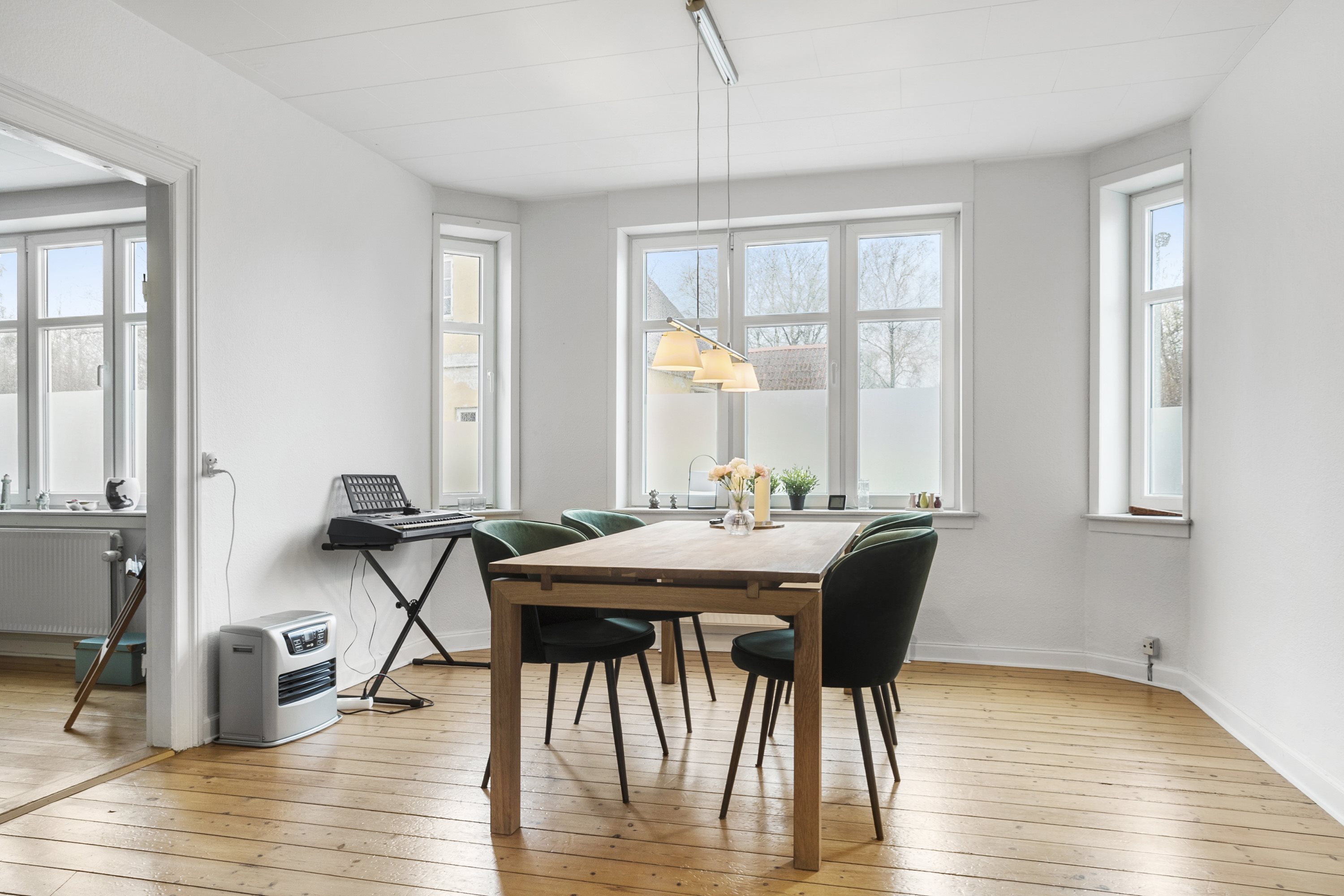 Fremhævet spisestue billede i fuldskærmstilstand. Billede af Andstvej 3, 6621 Gesten