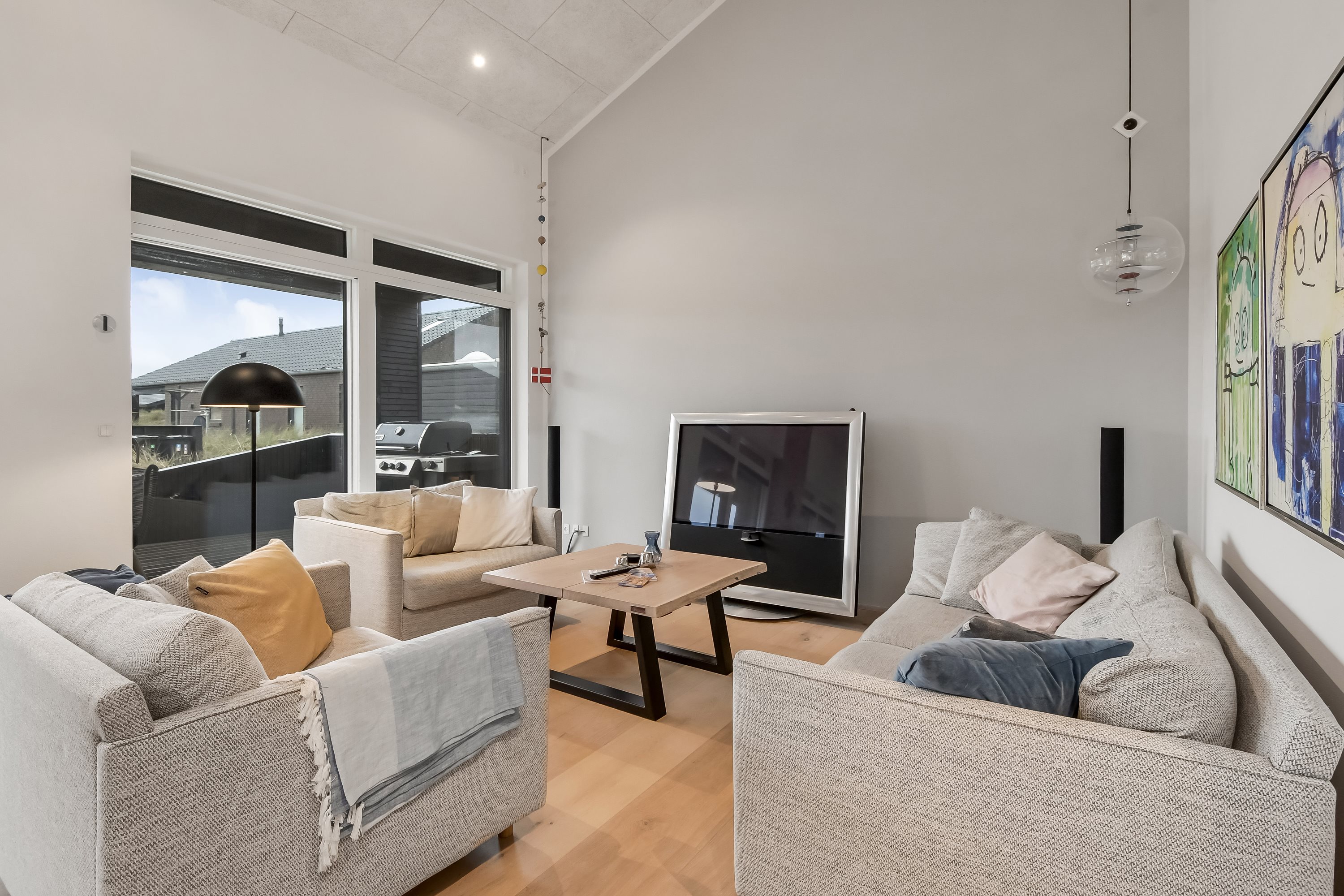 Fremhævet stue billede i fuldskærmstilstand. Billede af Lodbergsvej 74, Søndervig, 6950 Ringkøbing