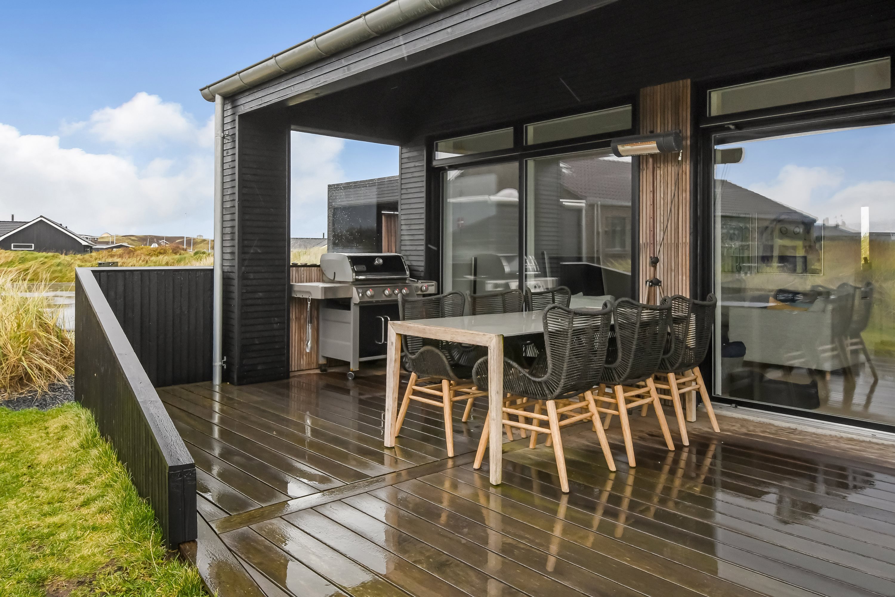 Fremhævet terrasse billede i fuldskærmstilstand. Billede af Lodbergsvej 74, Søndervig, 6950 Ringkøbing